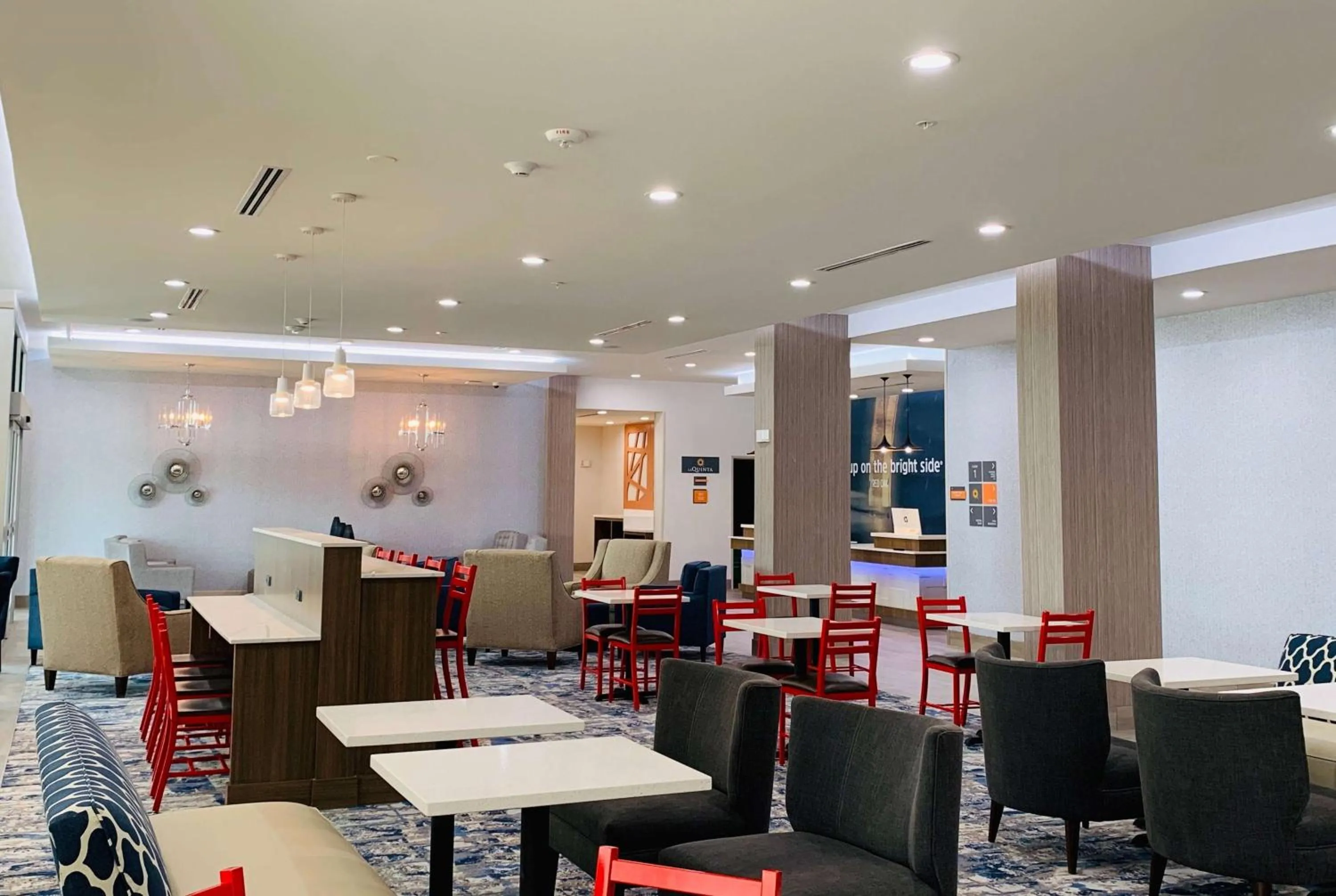 Restaurant/places to eat in La Quinta Inn & Suites by Wyndham - Red Oak TX IH-35E
