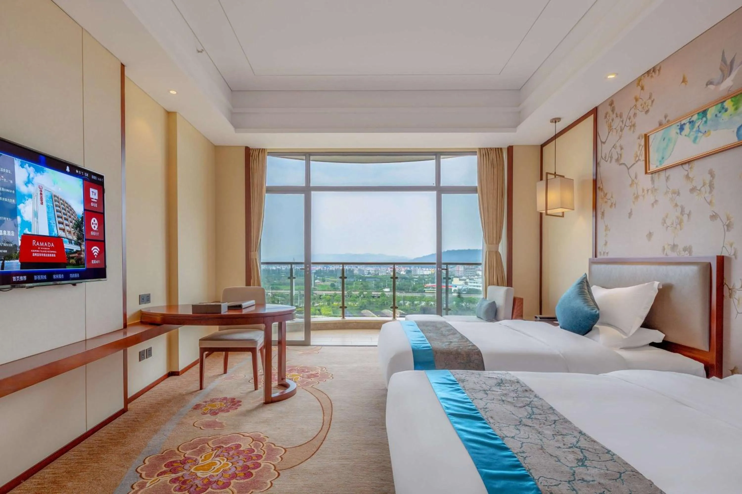 Photo of the whole room in Ramada by Wyndham Kunming YiLiang