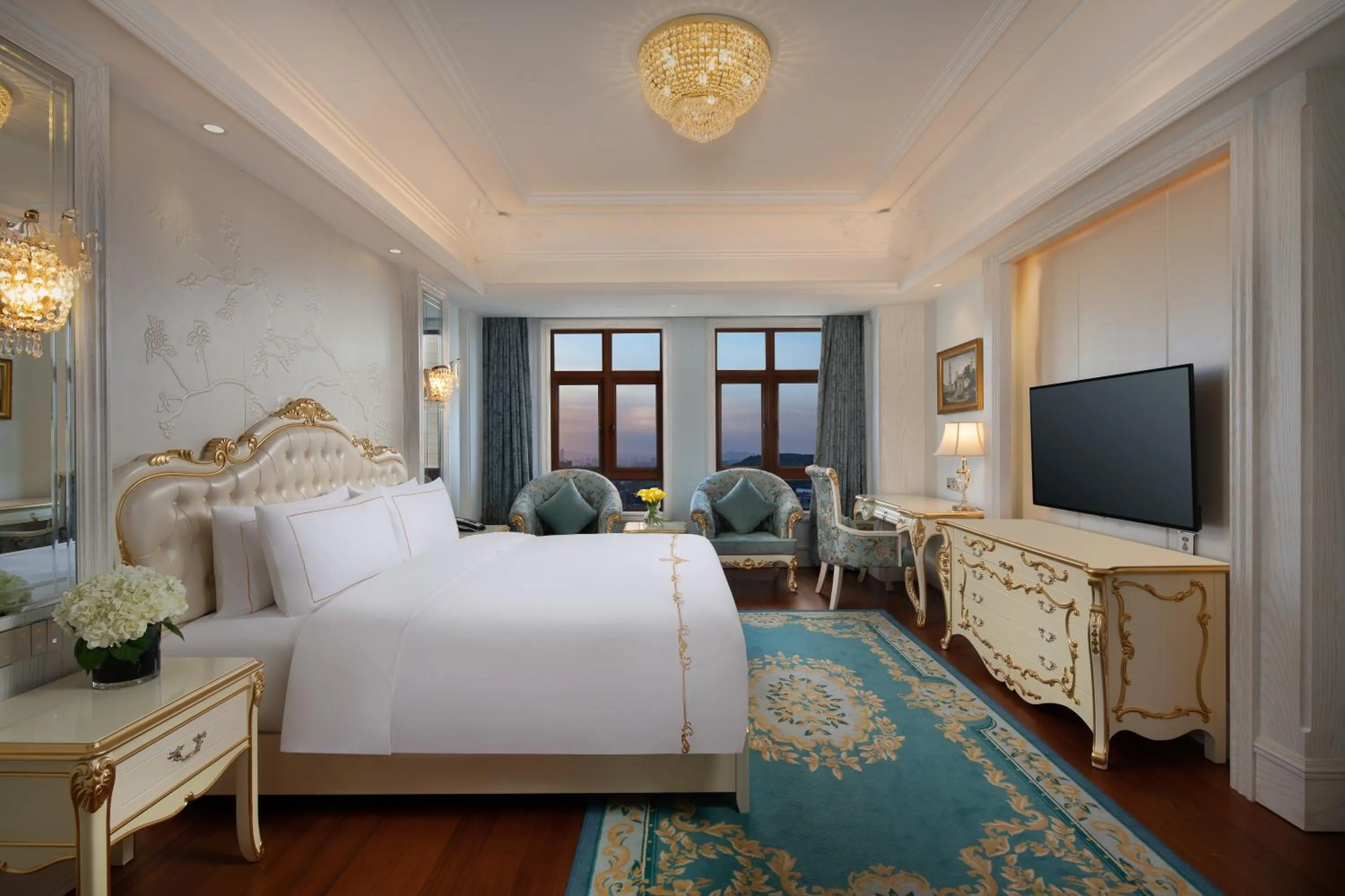 TV and multimedia, Bed in Wyndham Grand Kunming East