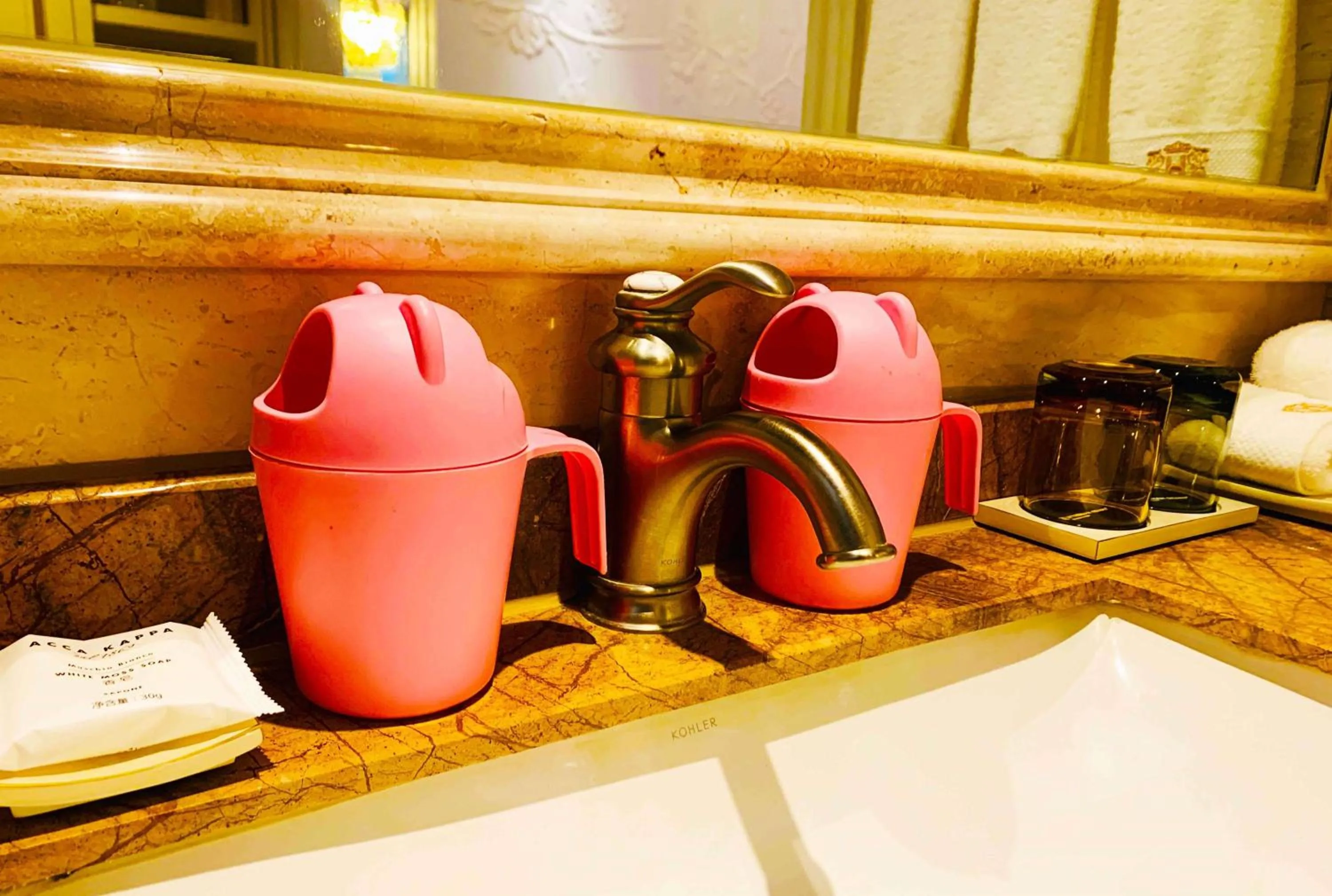 TV and multimedia in Wyndham Grand Kunming East