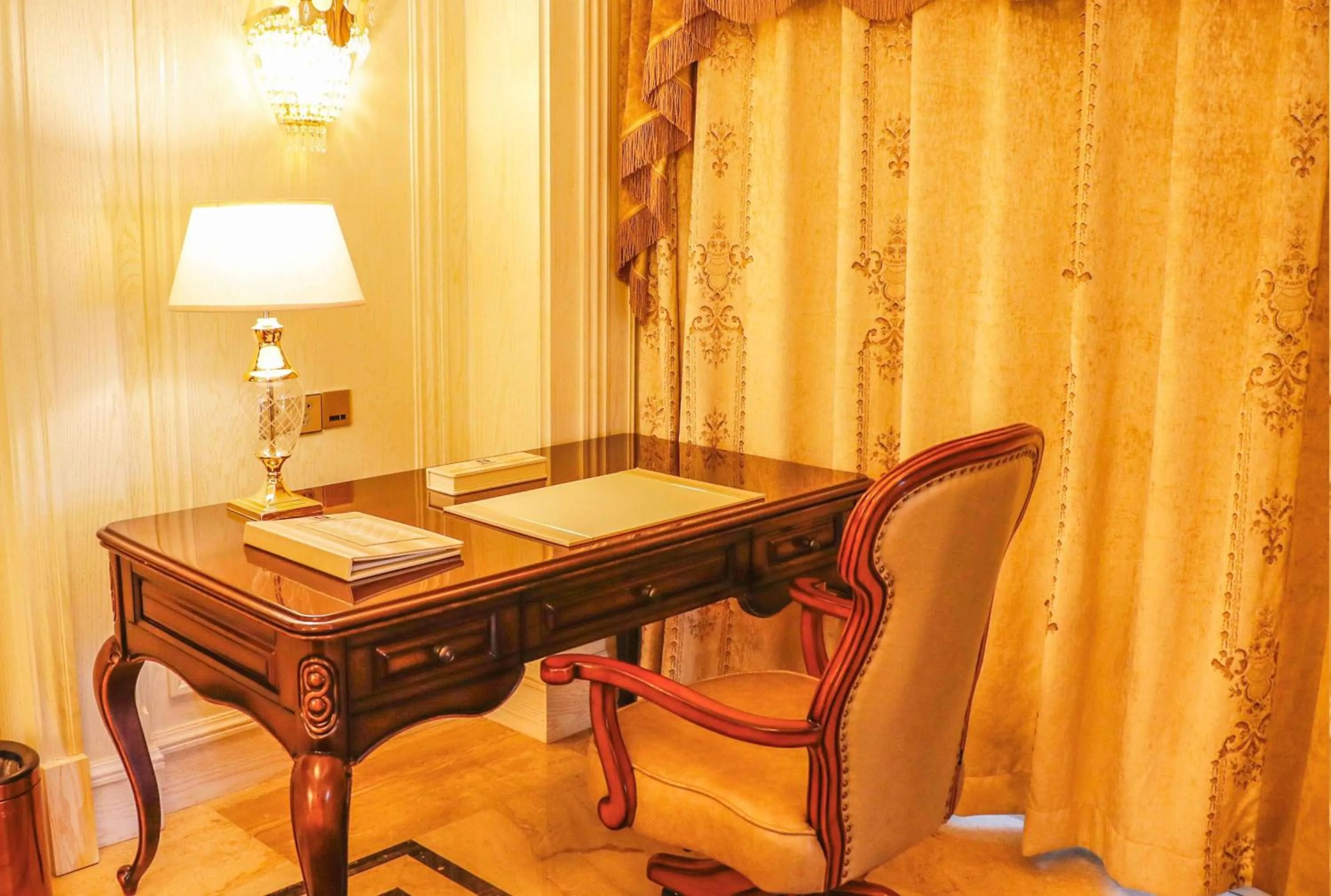 Photo of the whole room in Wyndham Grand Kunming East