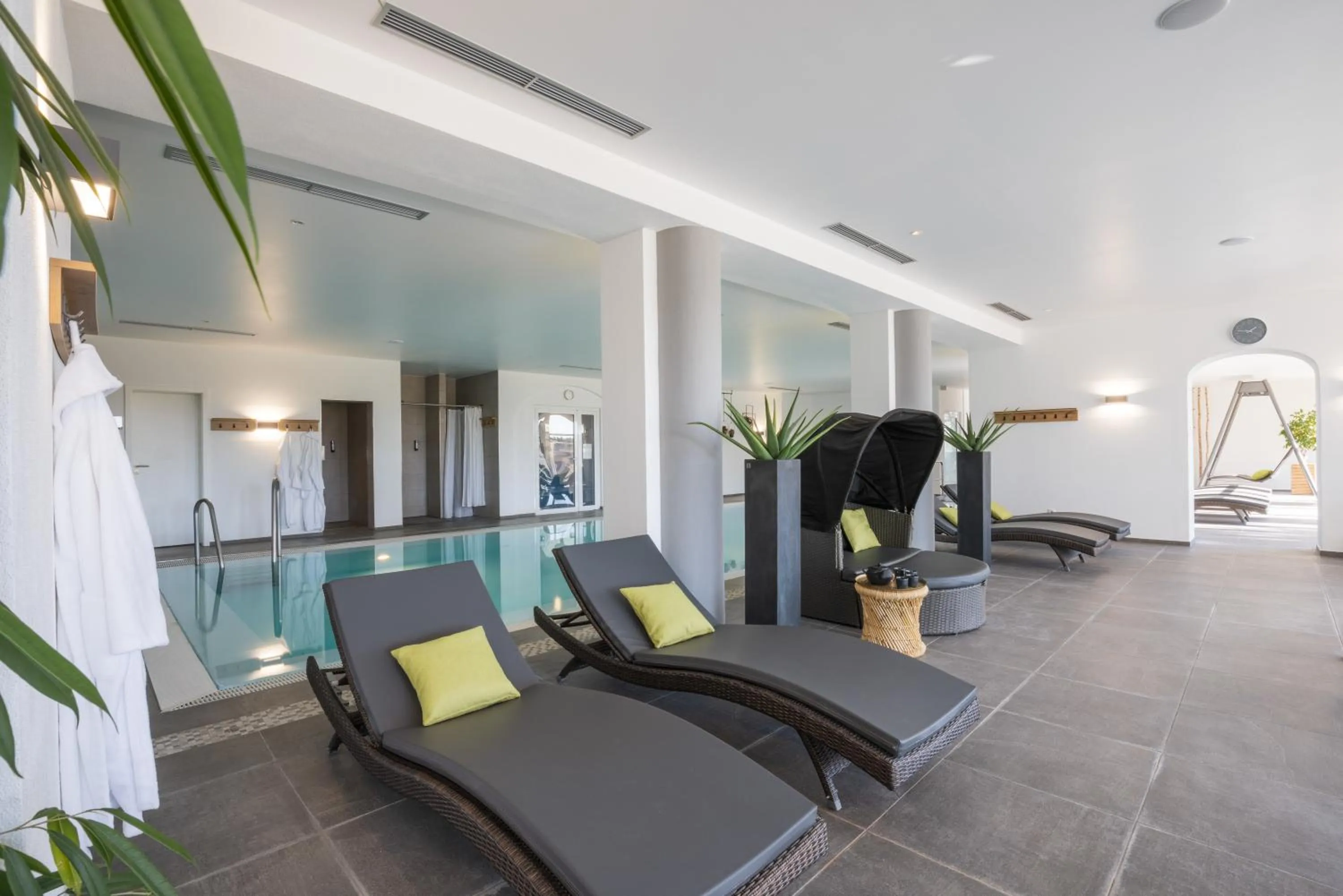 Swimming pool in Hotel Tanneck