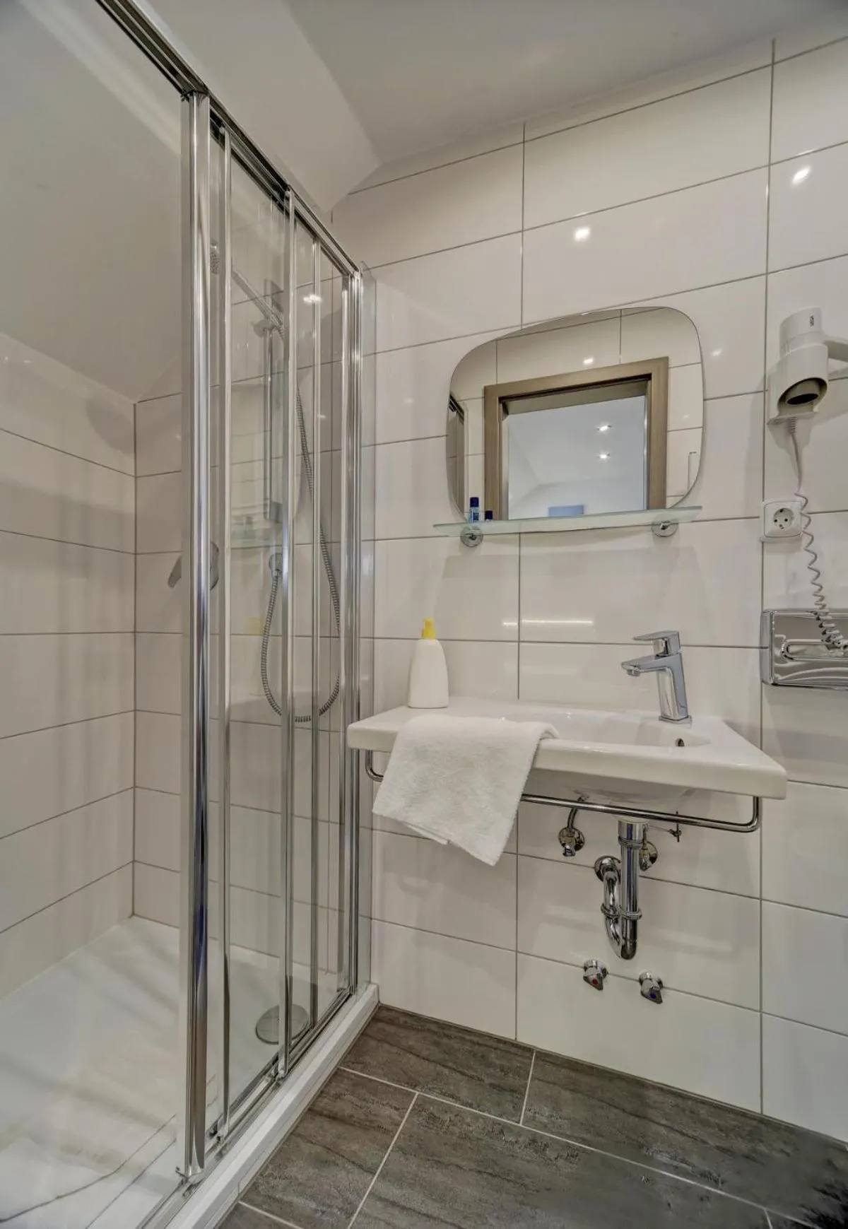 Bathroom in Hotel Post