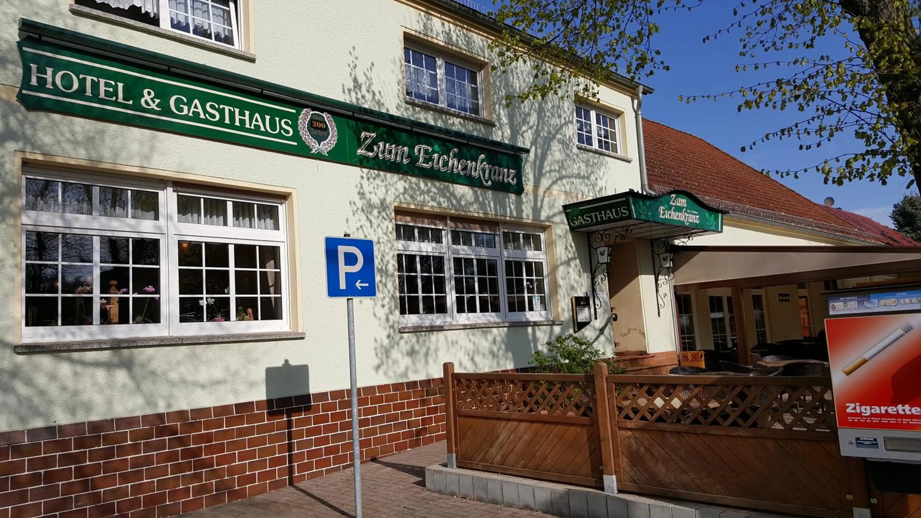 Property building in Hotel & Gasthaus Zum Eichenkranz