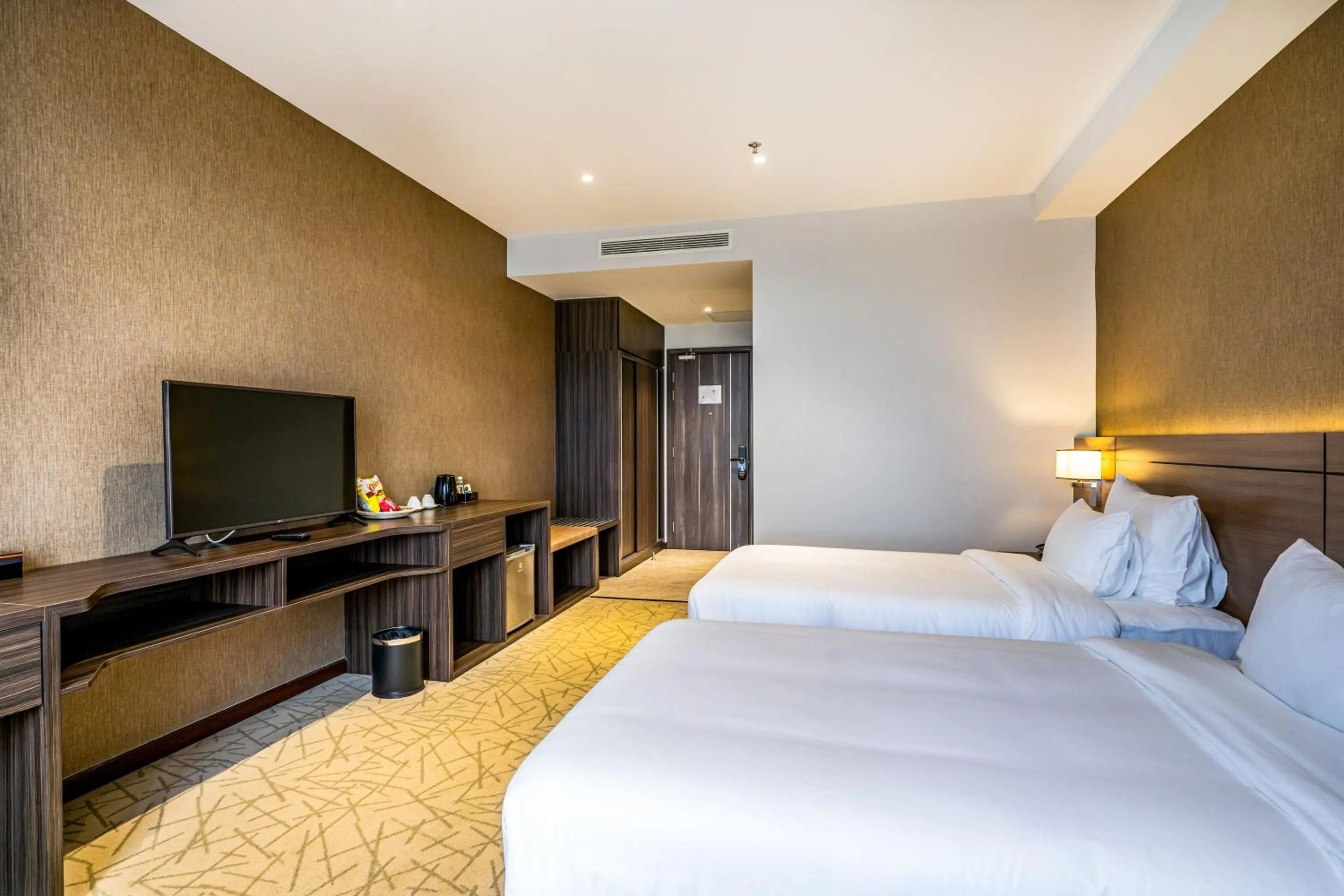 Bed in The Cap Hotel