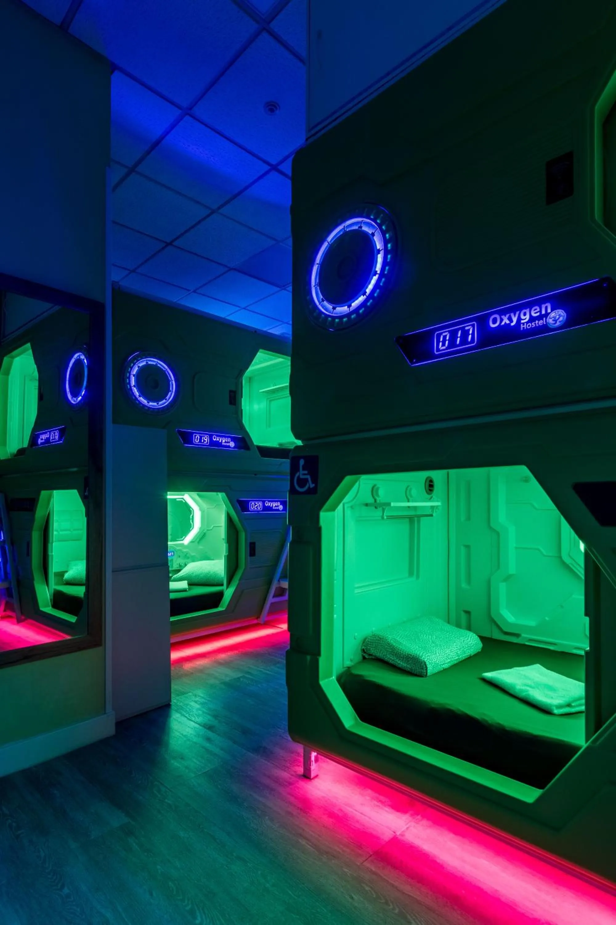 Bedroom in OXYGEN HOSTEL Capsula