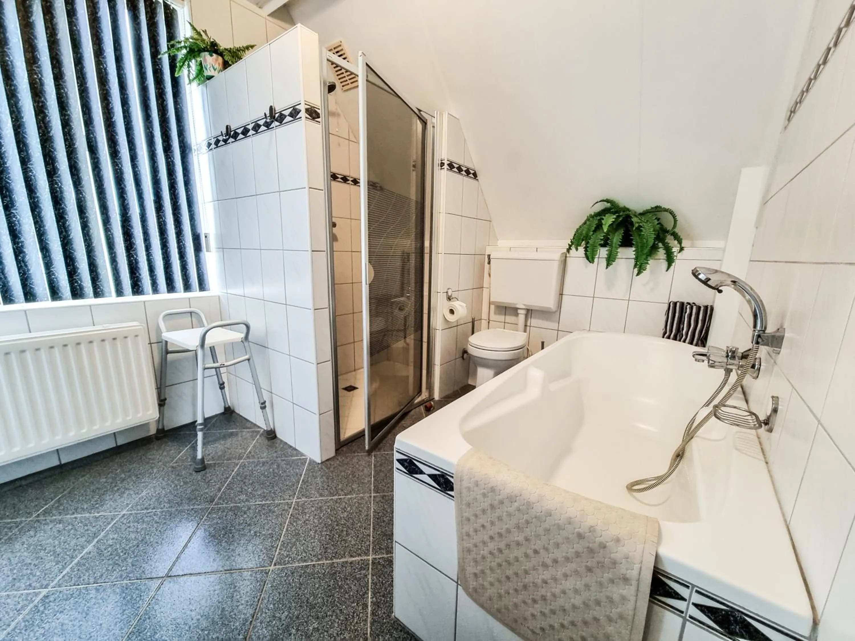 Bathroom in B&B overnachting de Margriet