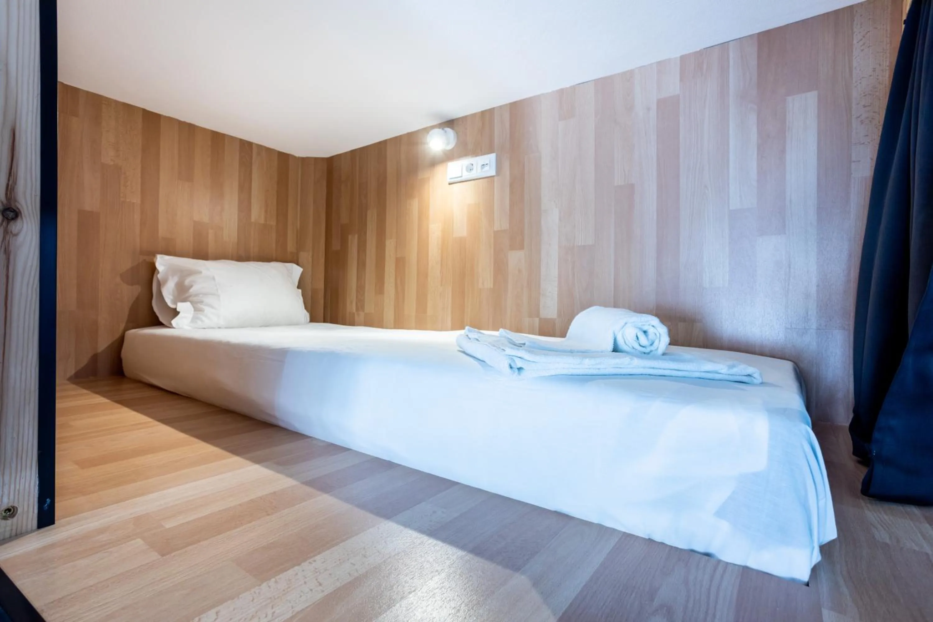 bunk bed, Bed in Best Guest Residence