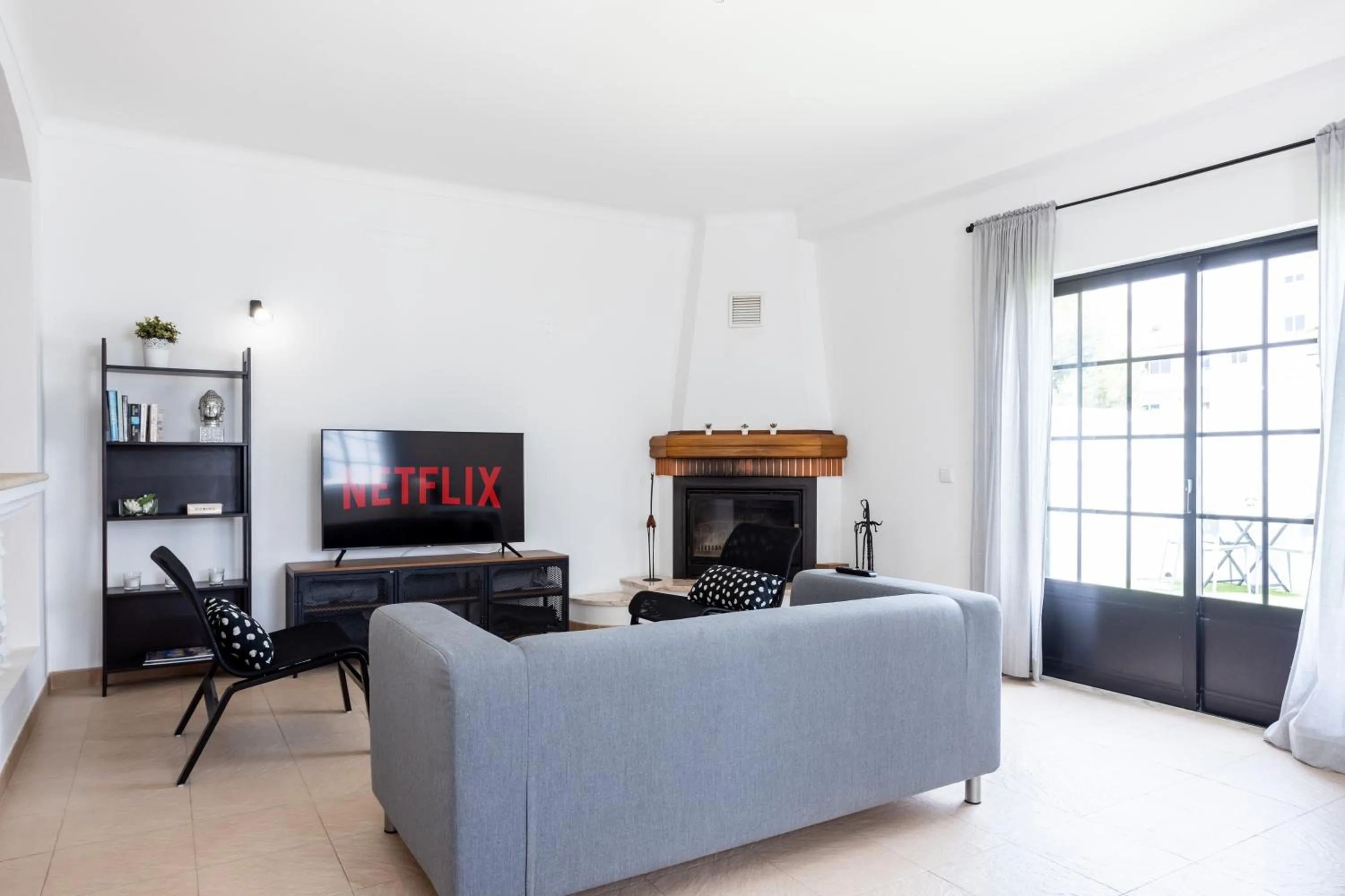 TV and multimedia in Best Guest Residence