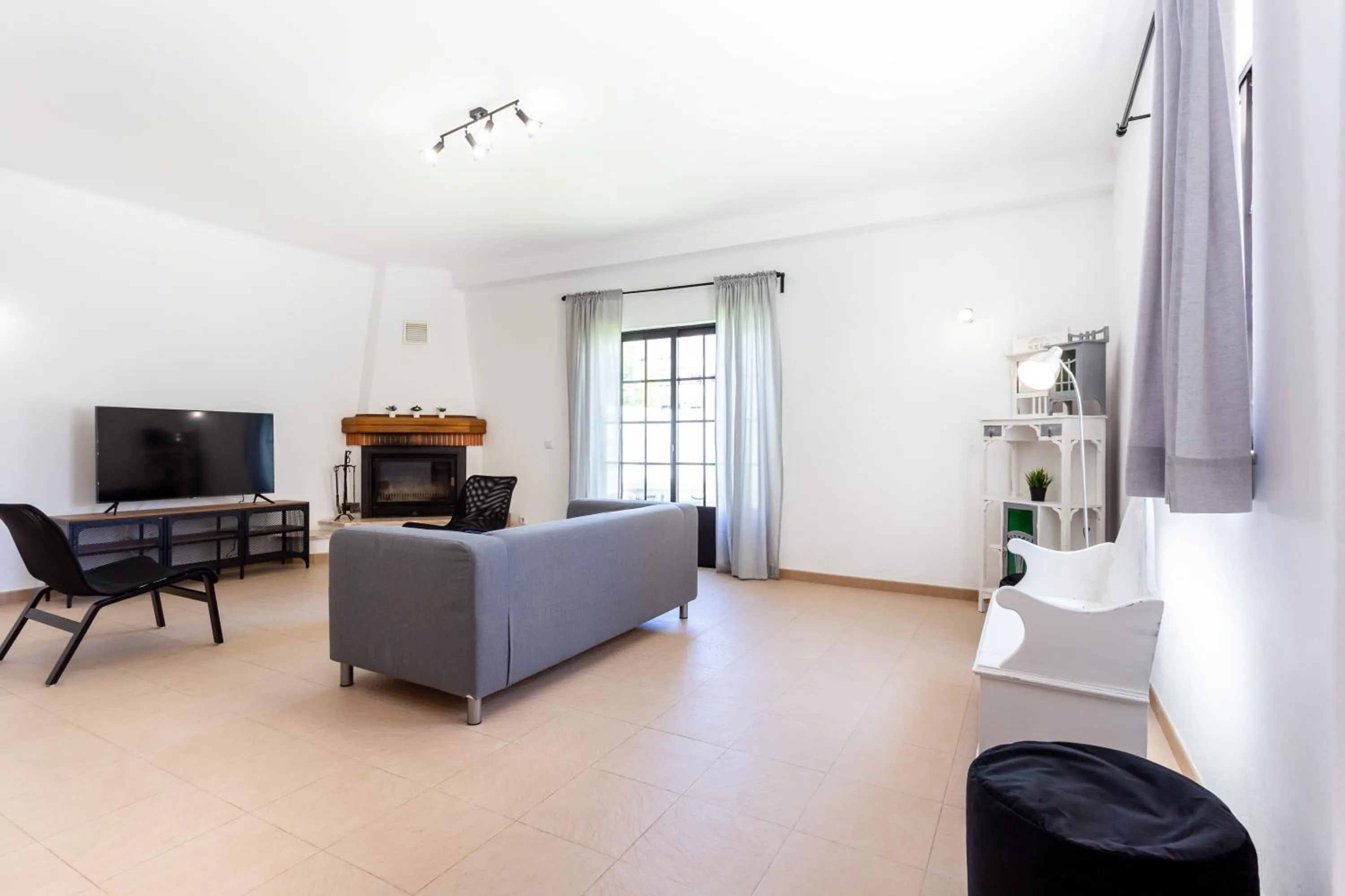 TV and multimedia in Best Guest Residence