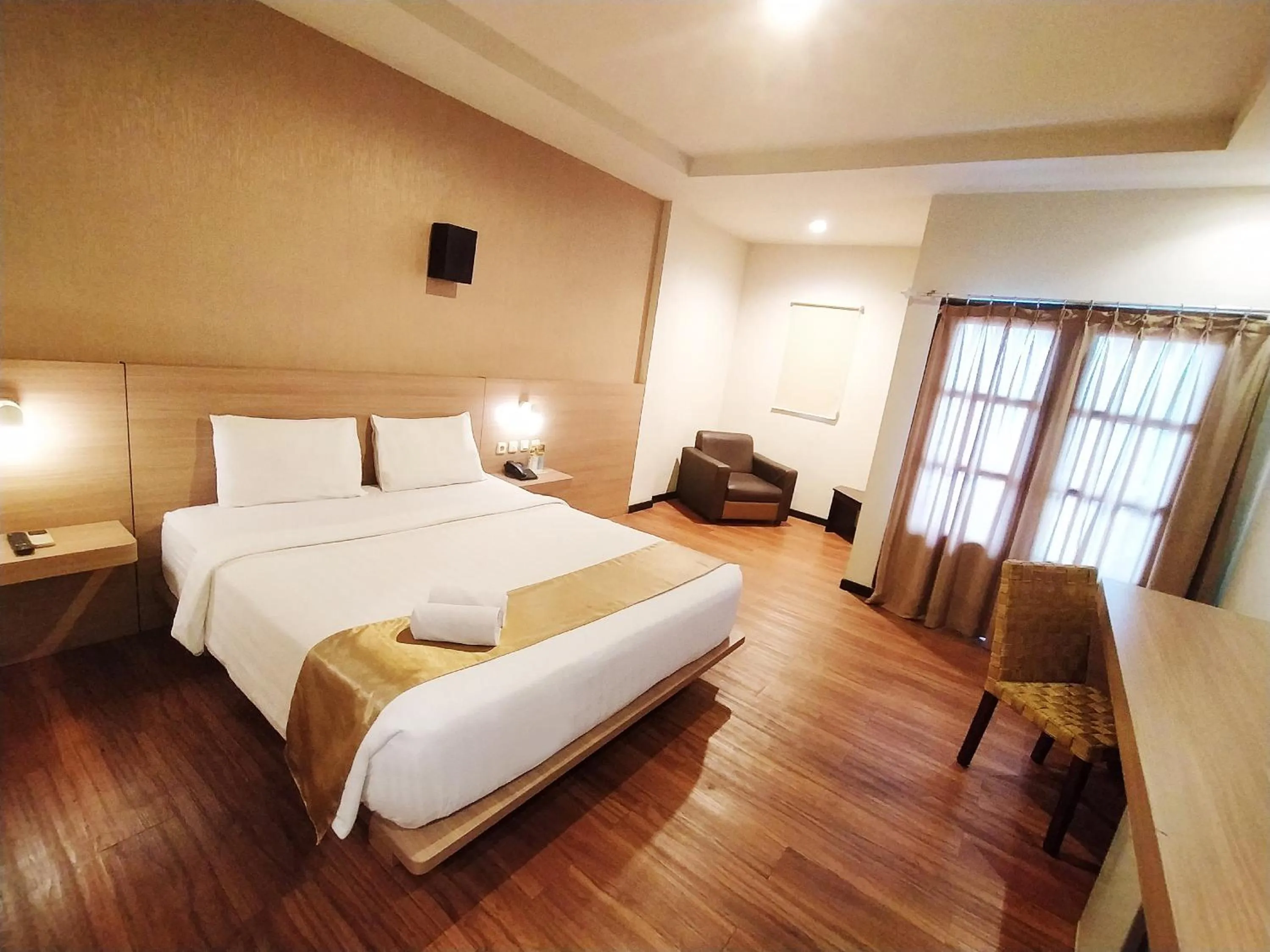 Toilet, Bed in Kuraya Hotel Residence