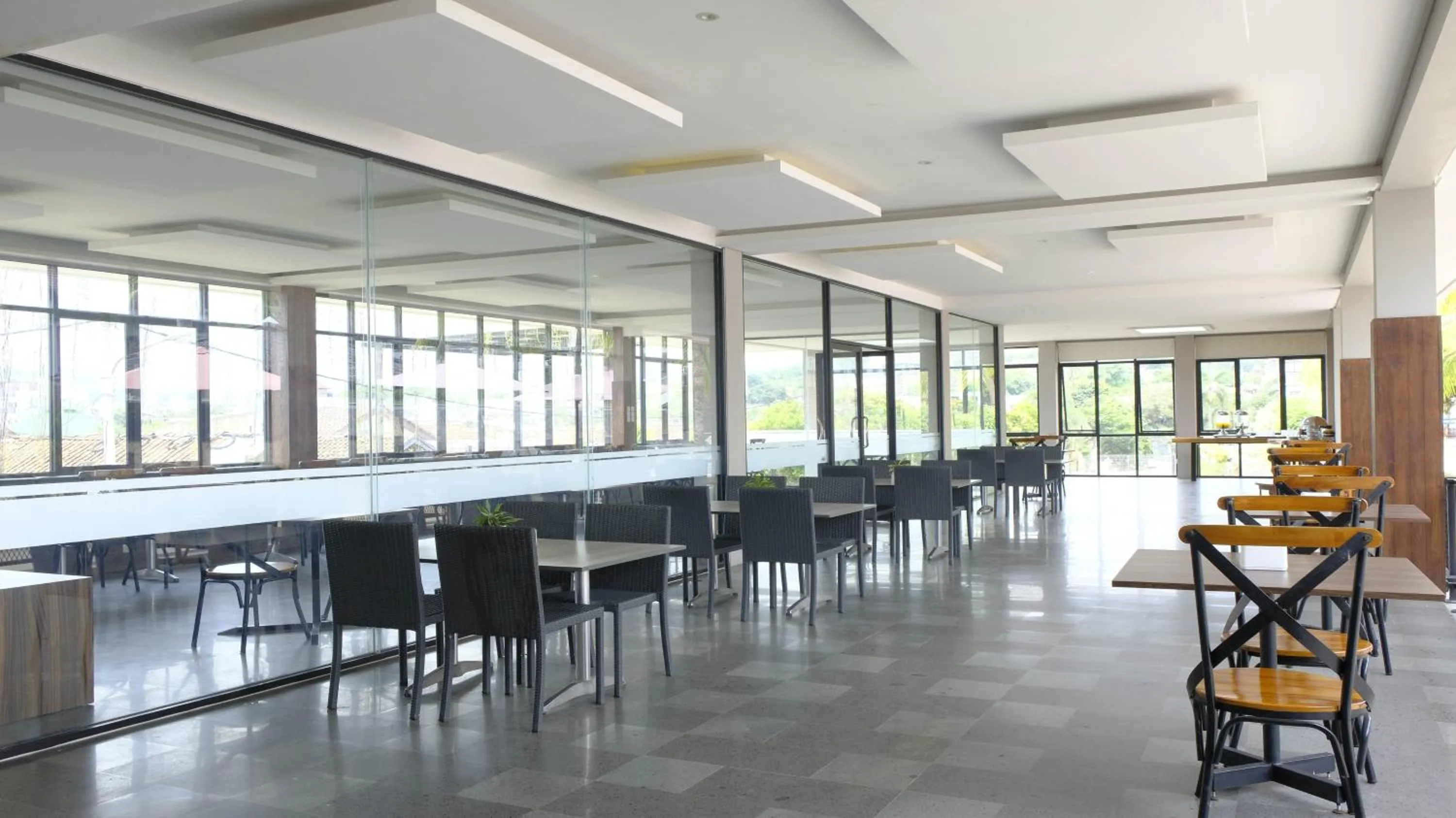 Buffet breakfast in Kuraya Hotel Residence