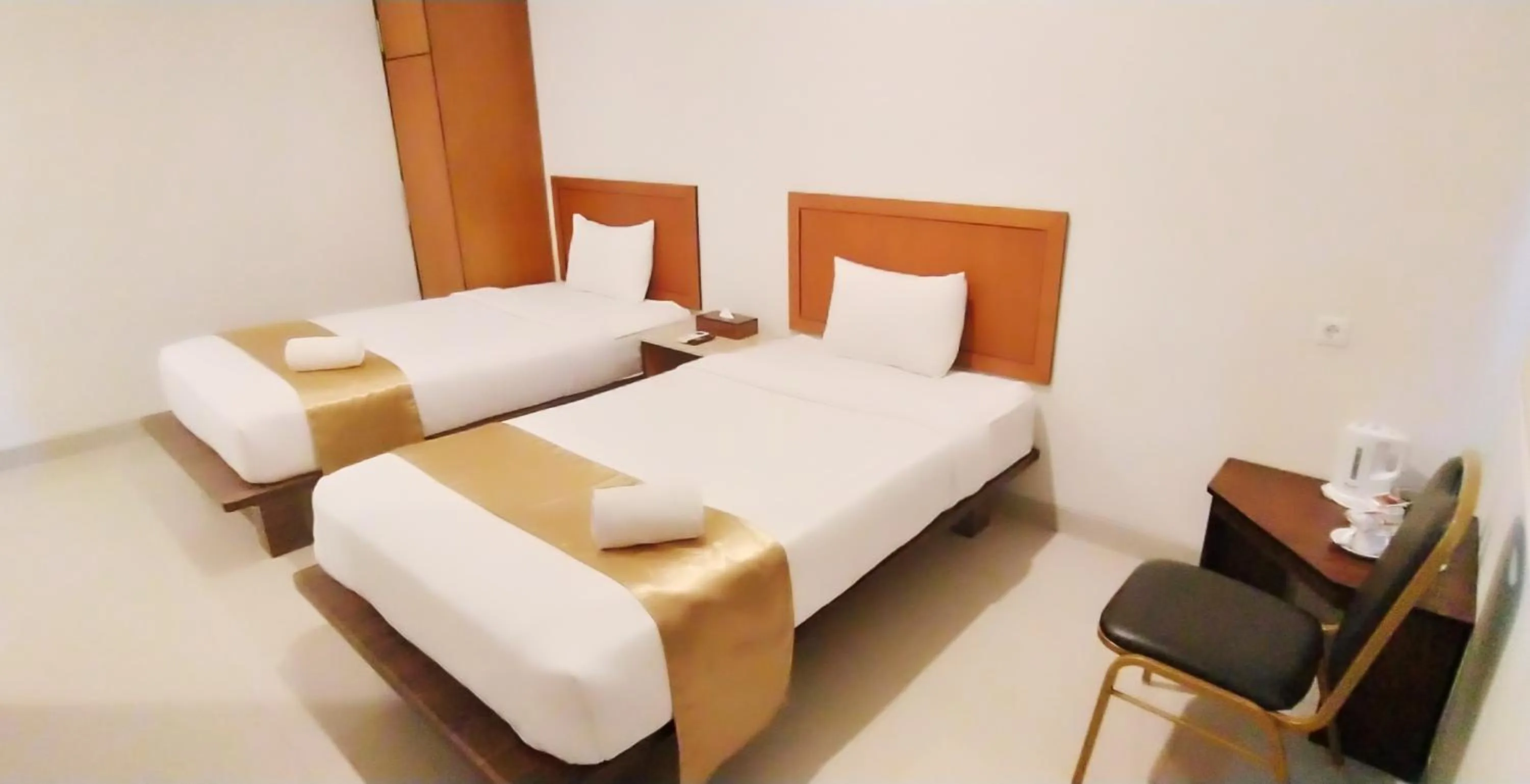TV and multimedia, Bed in Kuraya Hotel Residence