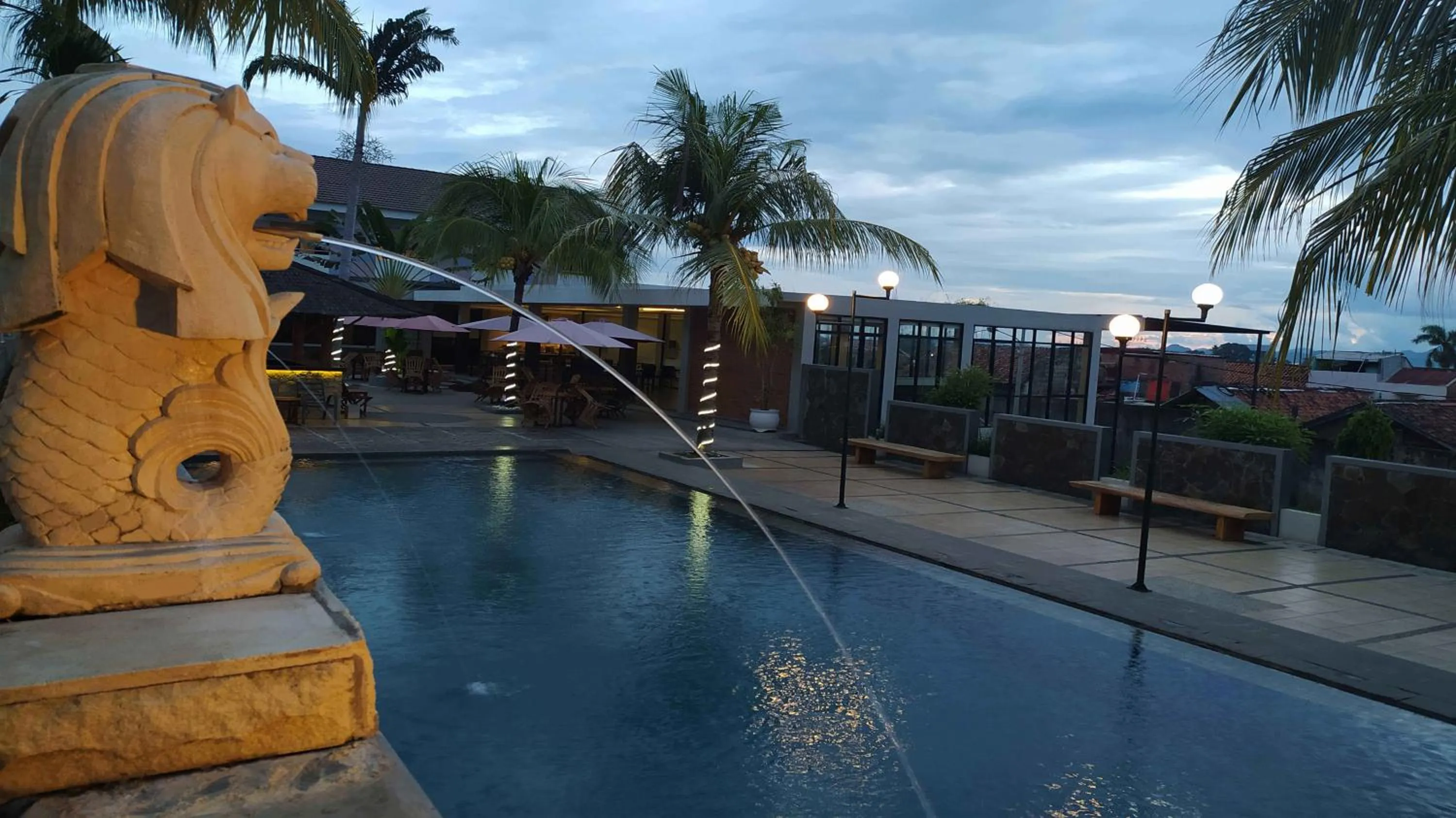 Swimming pool in Kuraya Hotel Residence