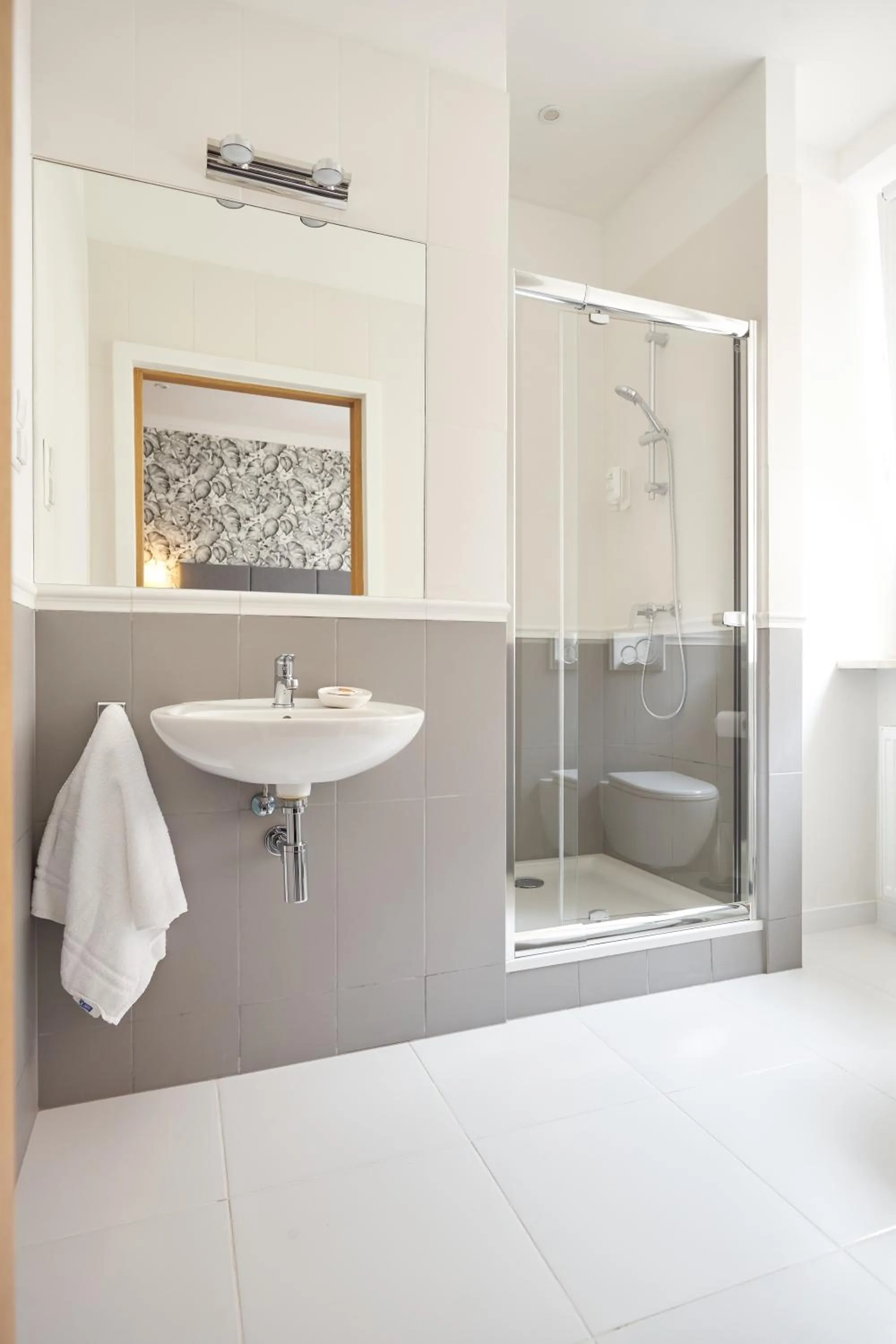 Shower in Apartamenty Klasztorna 25