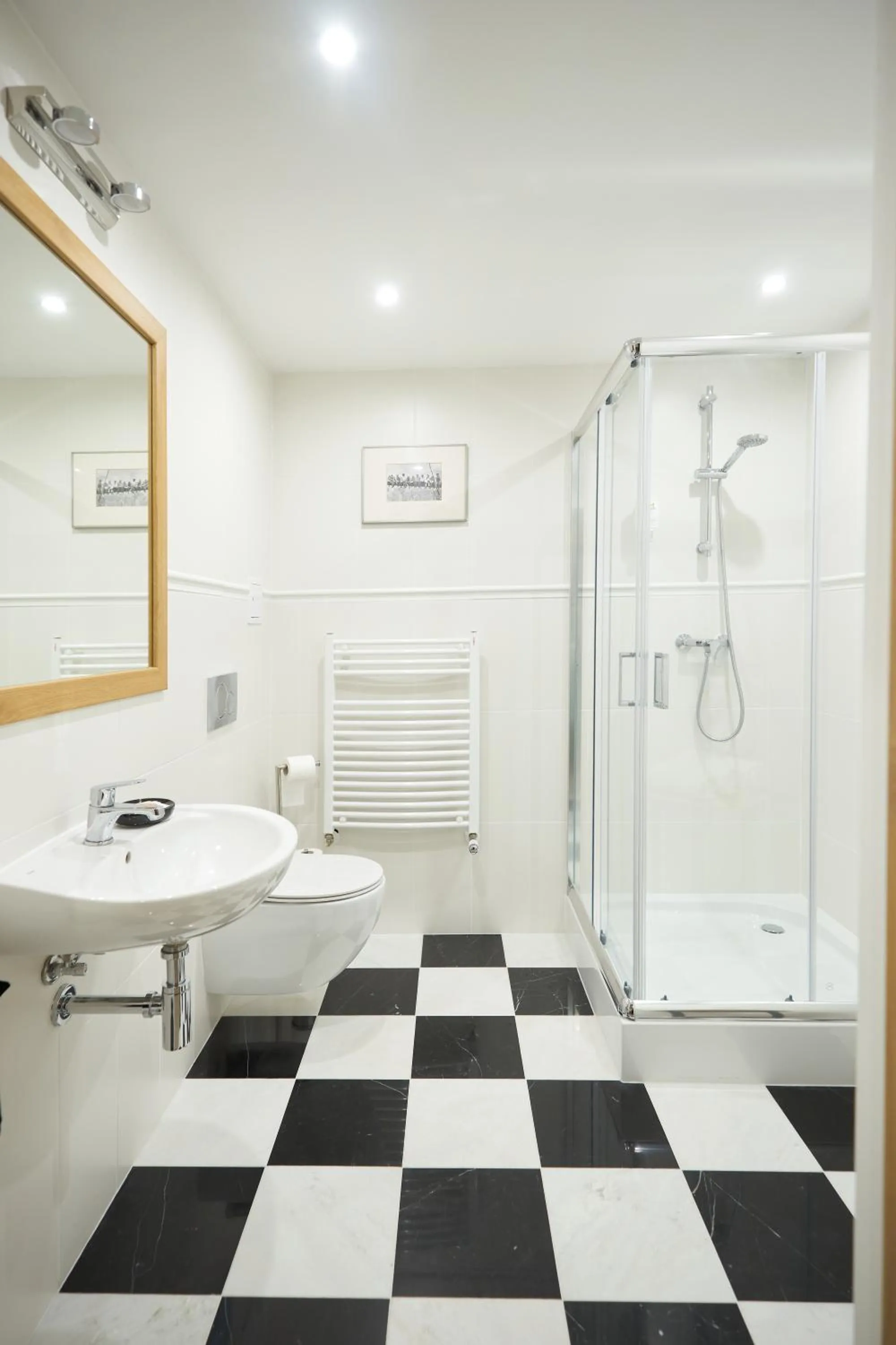 Shower in Apartamenty Klasztorna 25