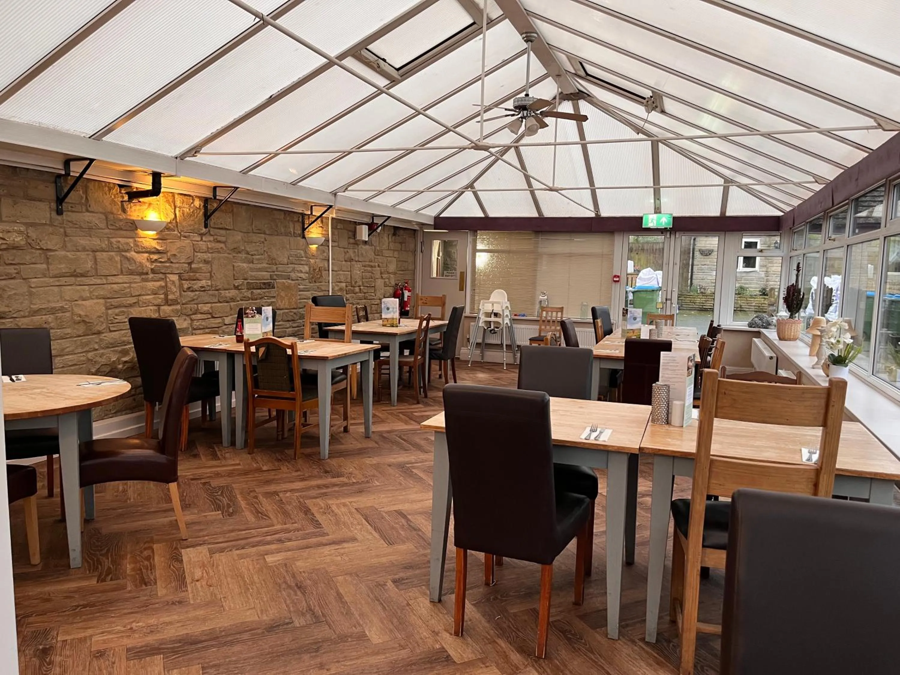Restaurant/places to eat in Pendle Inn