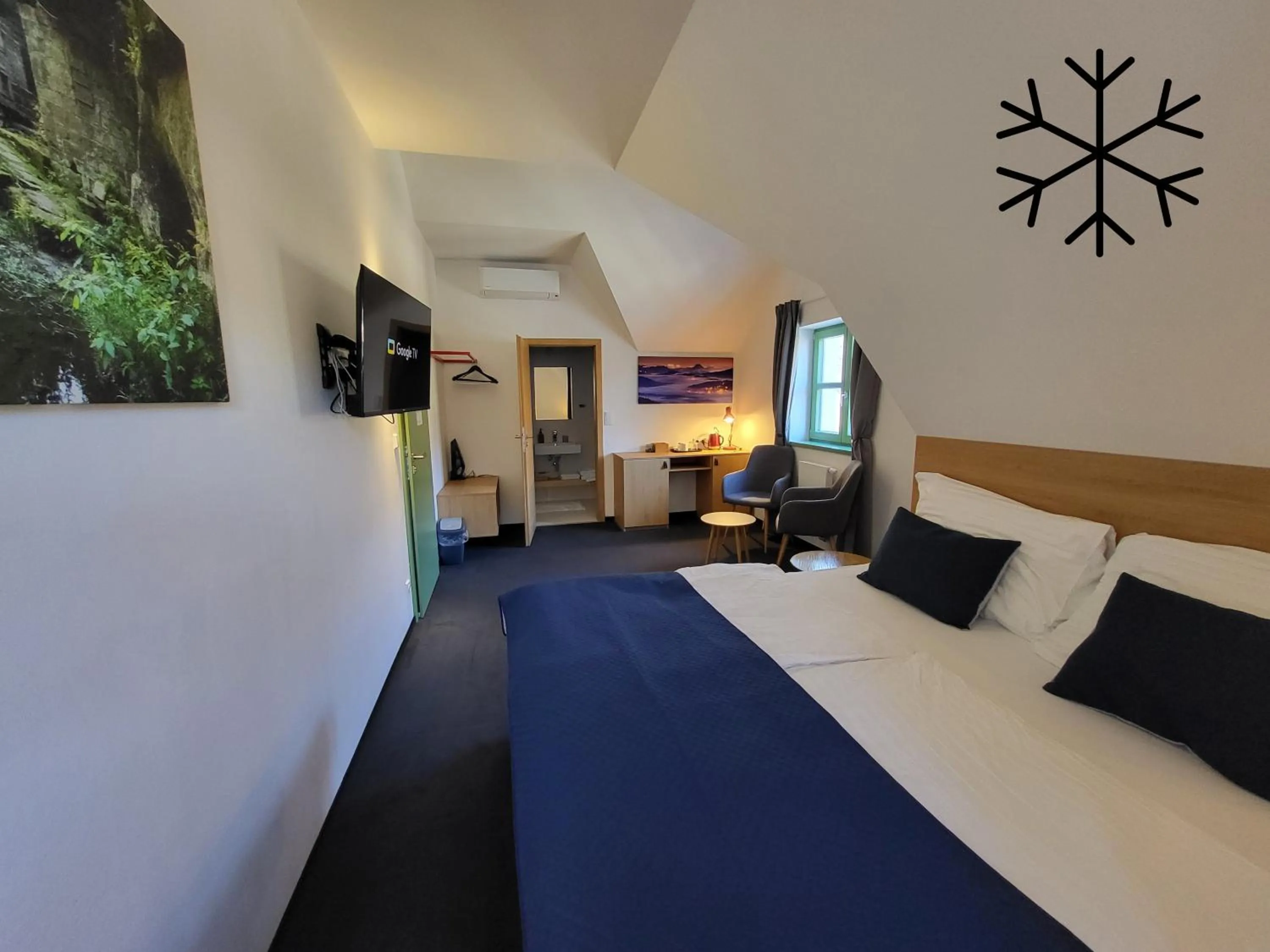 TV and multimedia, Bed in Pension Jitřenka Hřensko - Breakfast Included & Free Parking