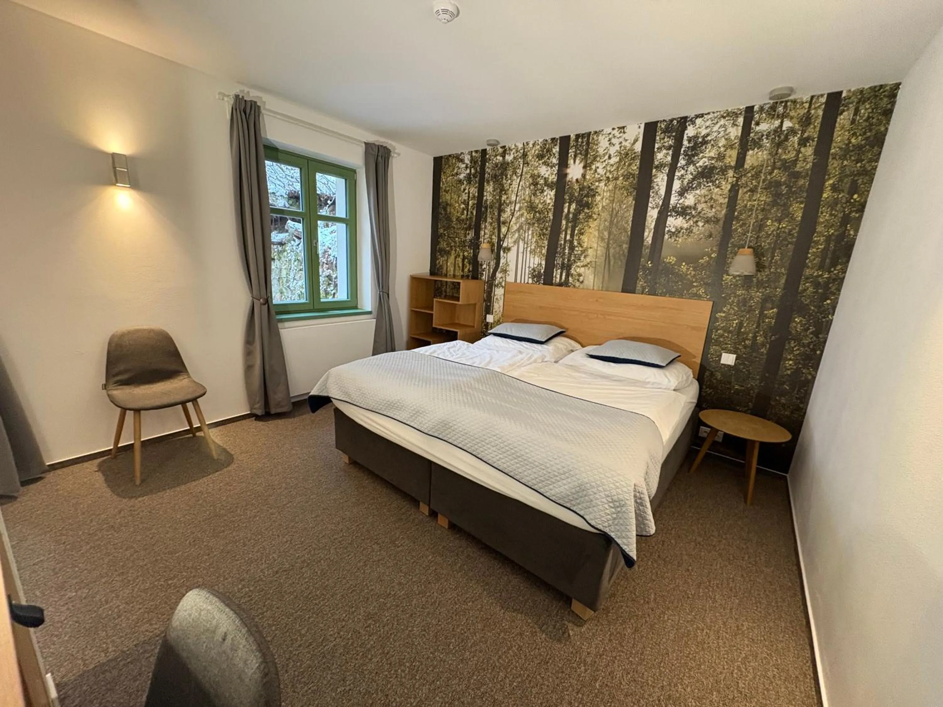 Bed in Pension Jitřenka Hřensko - Breakfast Included & Free Parking