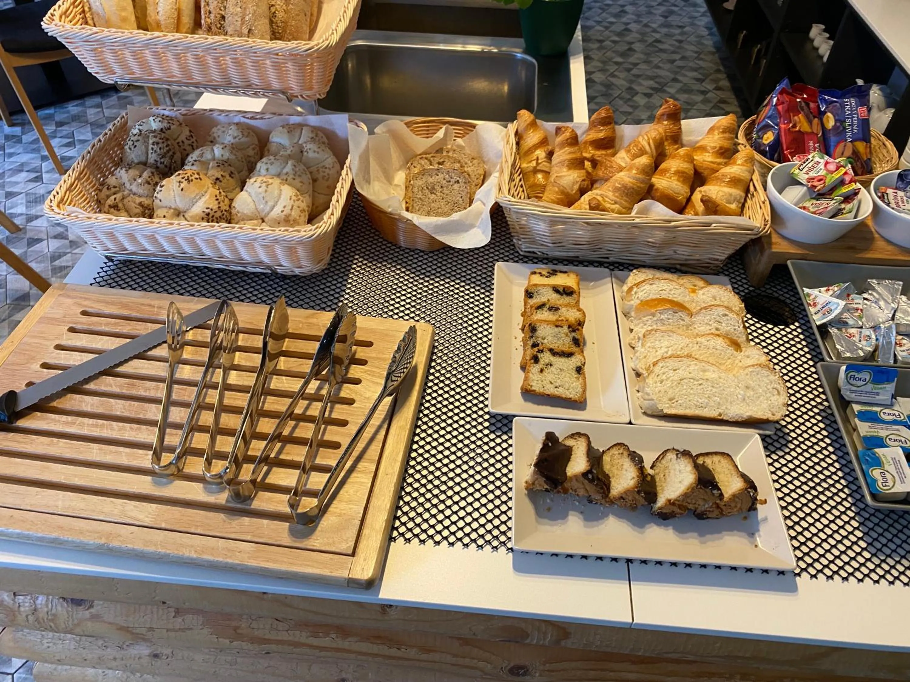 Breakfast in Pension Jitřenka Hřensko - Breakfast Included & Free Parking