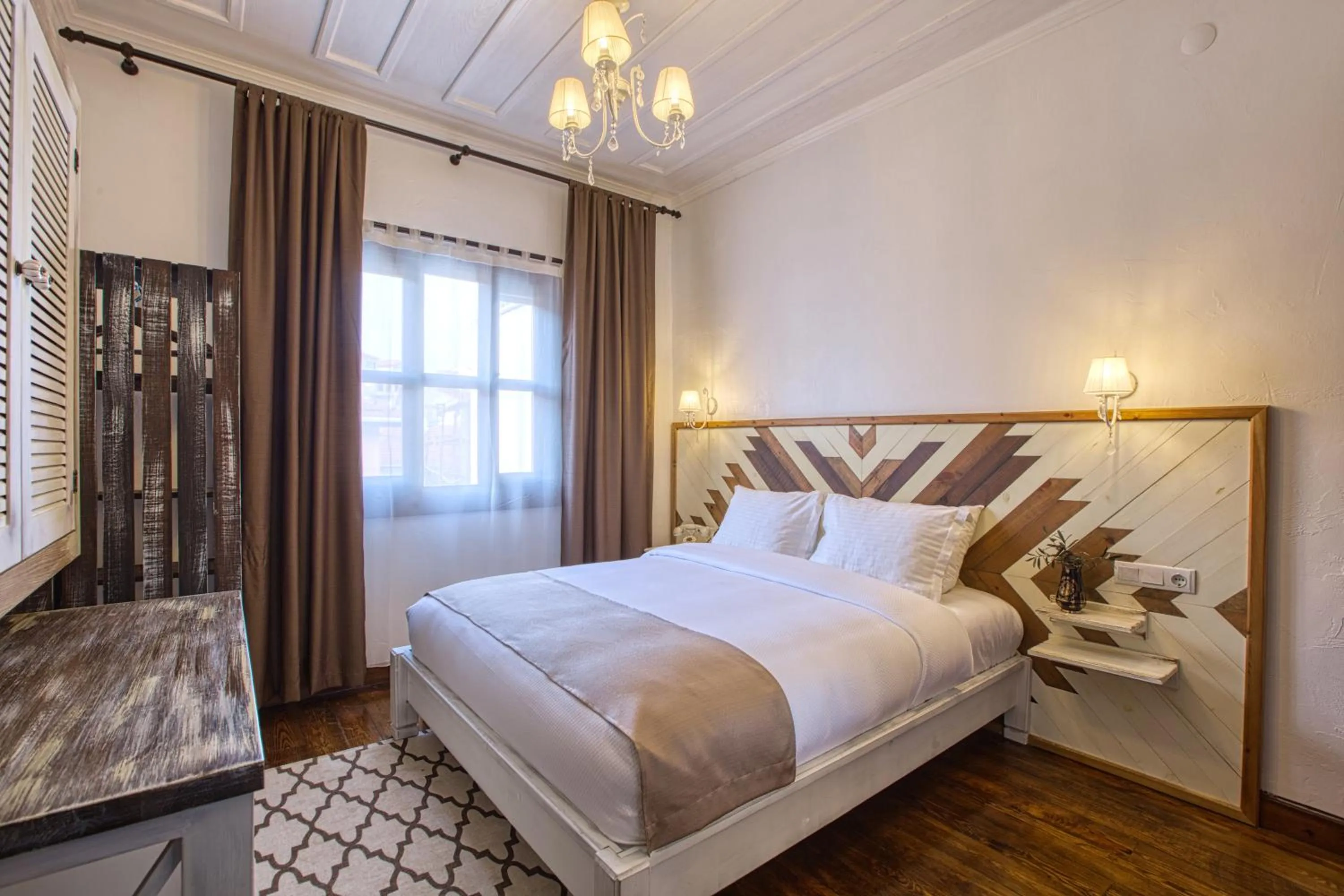 Bed in Trilye Bay C Konak