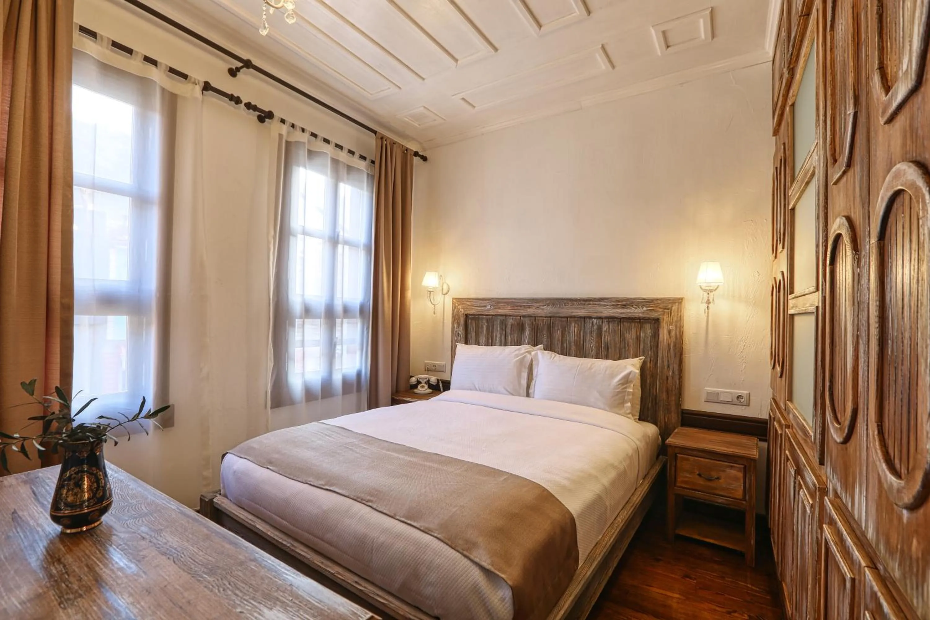 Bed in Trilye Bay C Konak