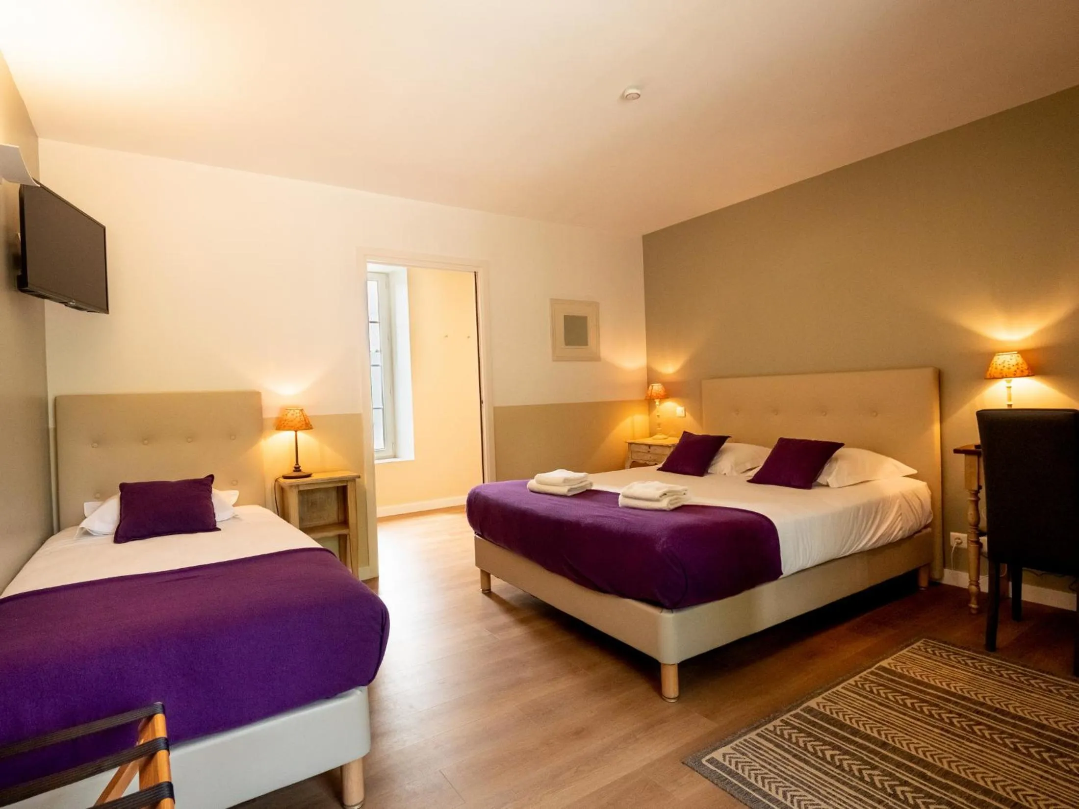 Photo of the whole room, Bed in Hôtel & SPA Ventoux Provence "Domaine des Tilleuls"