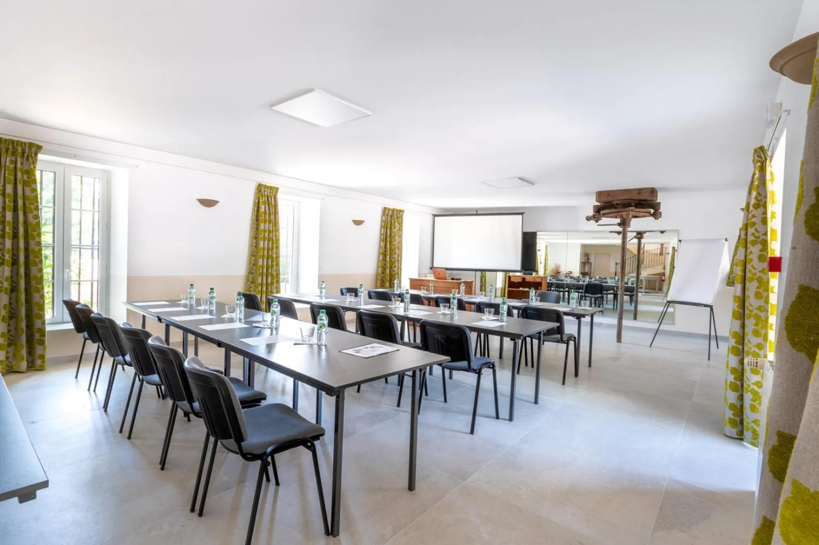 Property building in Hôtel & SPA Ventoux Provence "Domaine des Tilleuls"