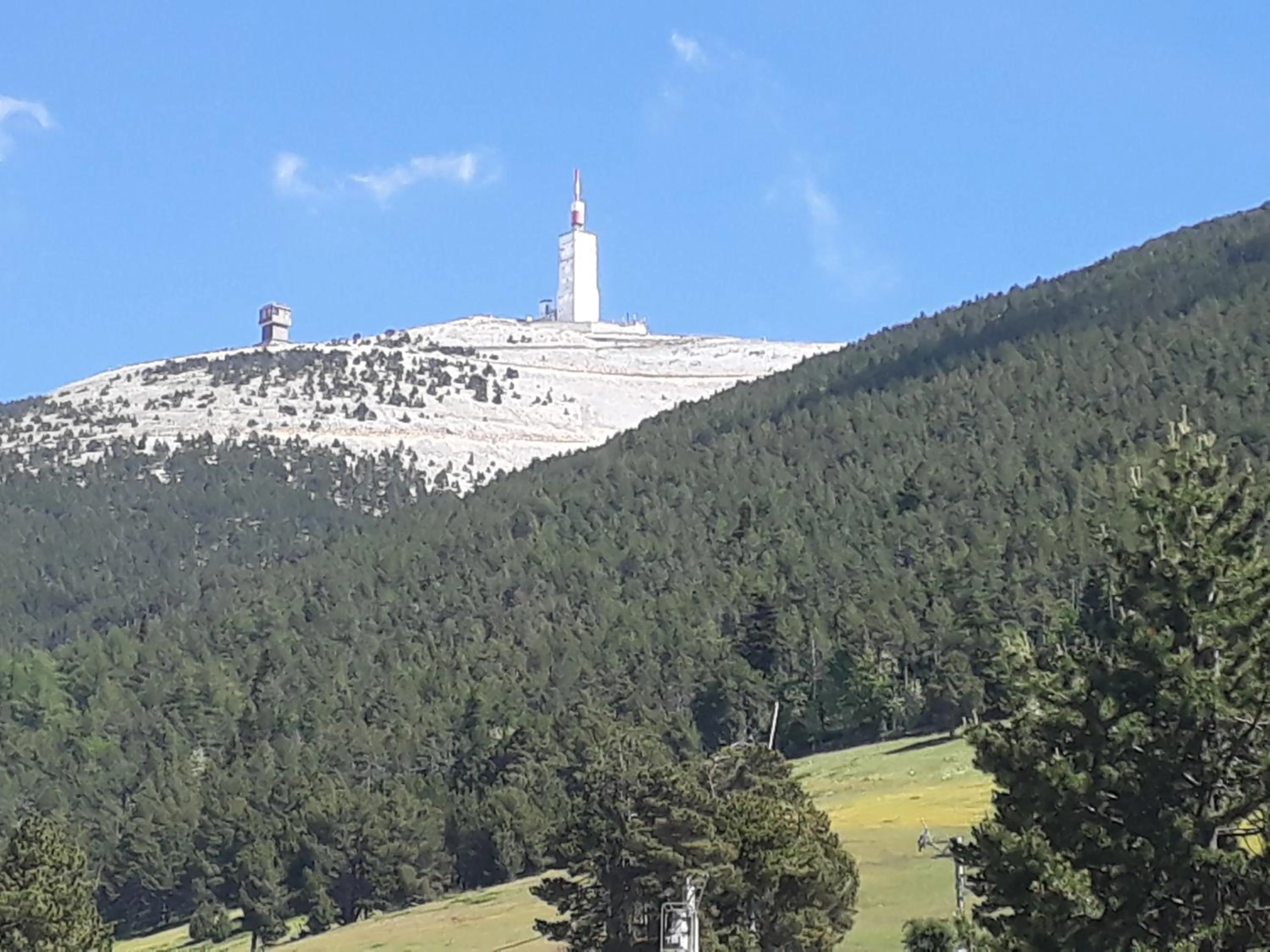 Nearby landmark in Hôtel & SPA Ventoux Provence "Domaine des Tilleuls"
