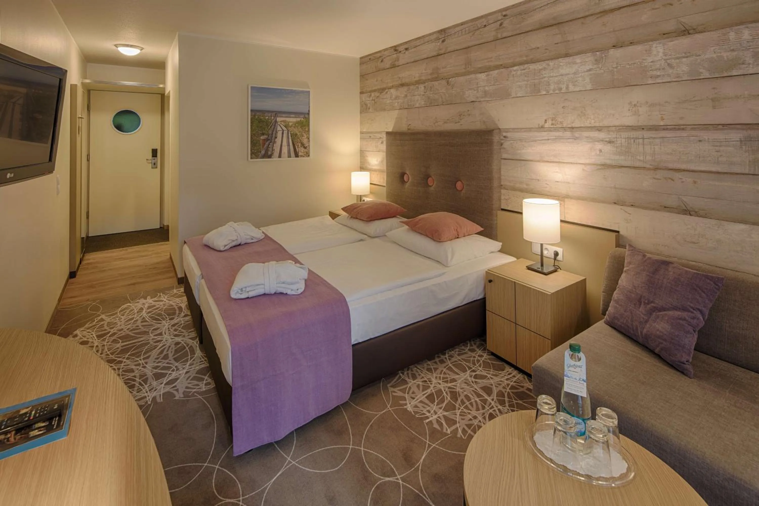 Photo of the whole room, Bed in Aquamaris Strandresidenz Rügen