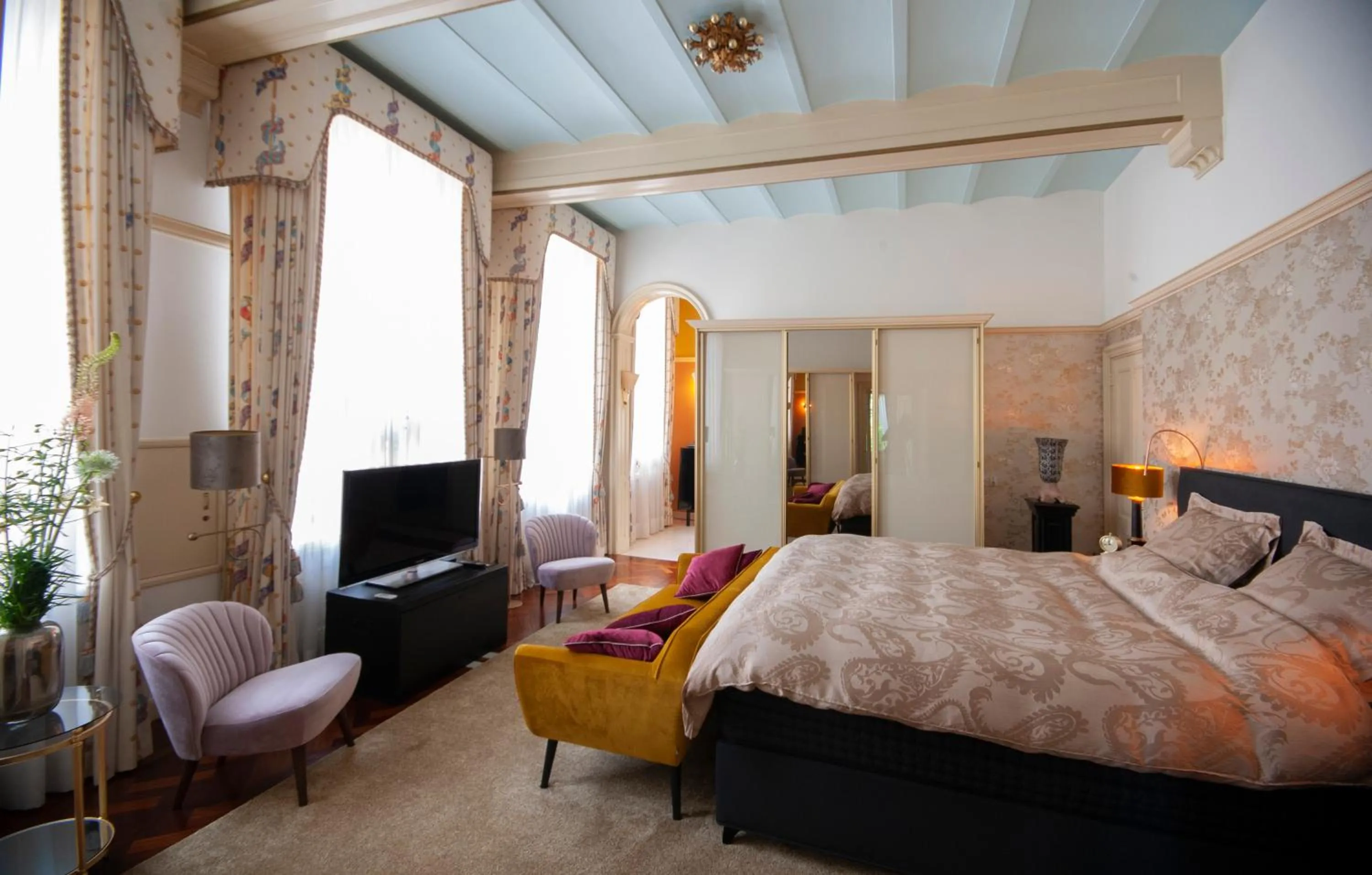 Bed in Oude Postkantoor de Rijp