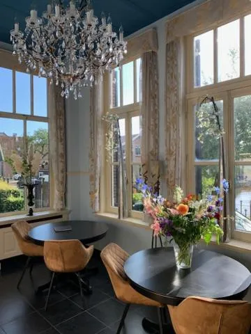 Communal kitchen in Oude Postkantoor de Rijp