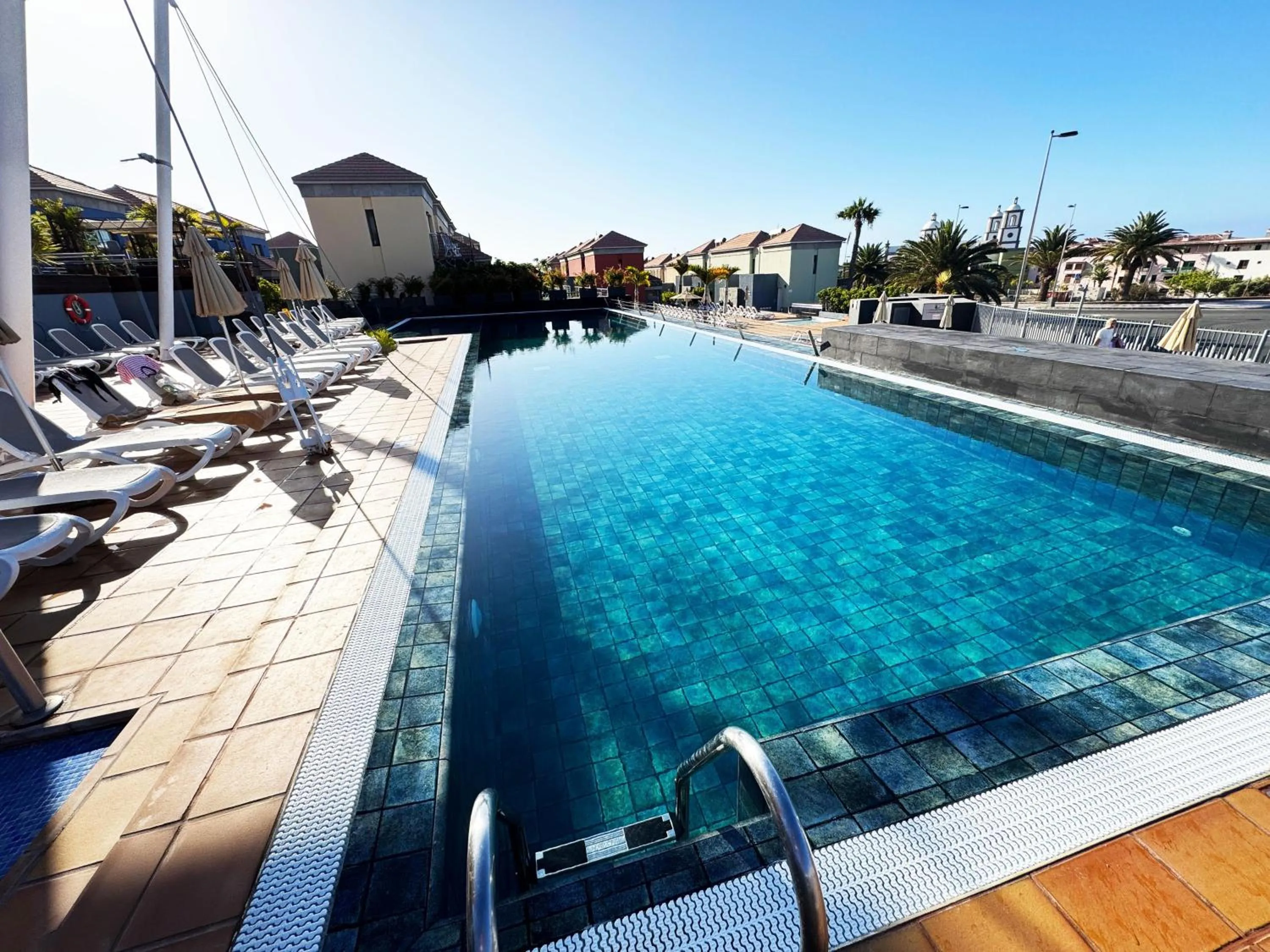 Swimming pool in Caybeach Meloneras