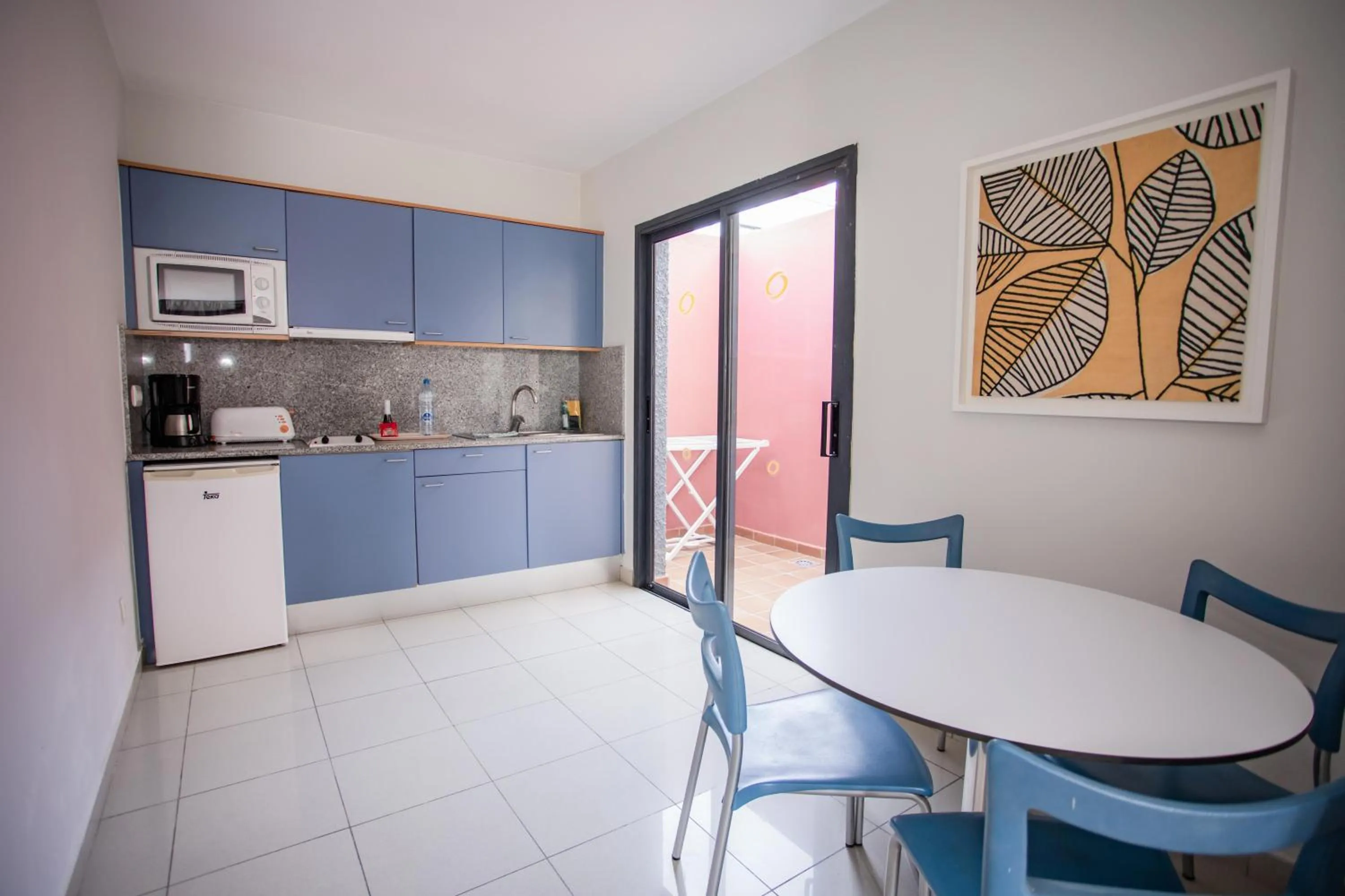 Photo of the whole room in Caybeach Meloneras