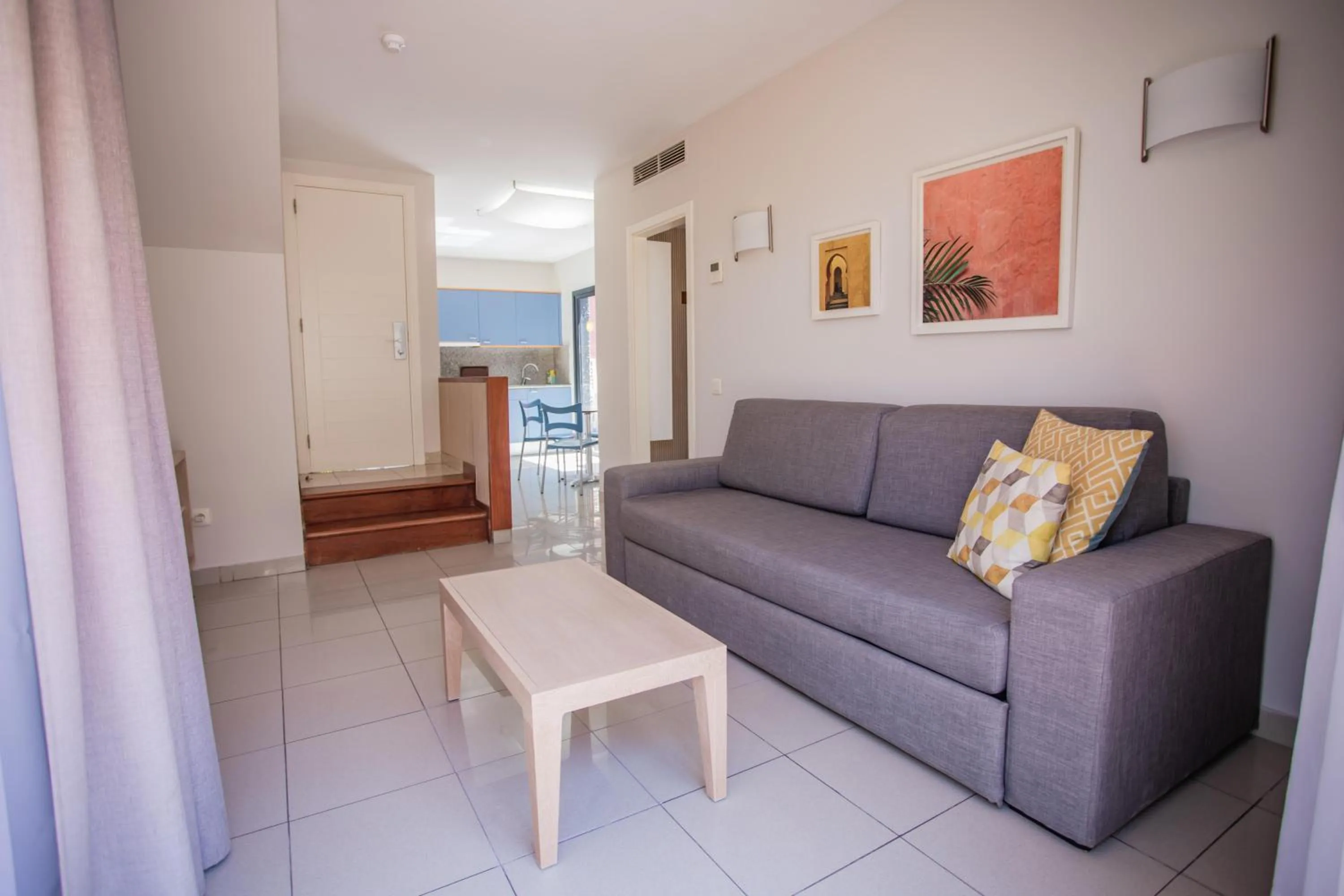 Photo of the whole room in Caybeach Meloneras