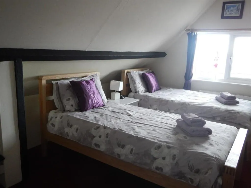 Bedroom, Bed in Rob Roy Guest House