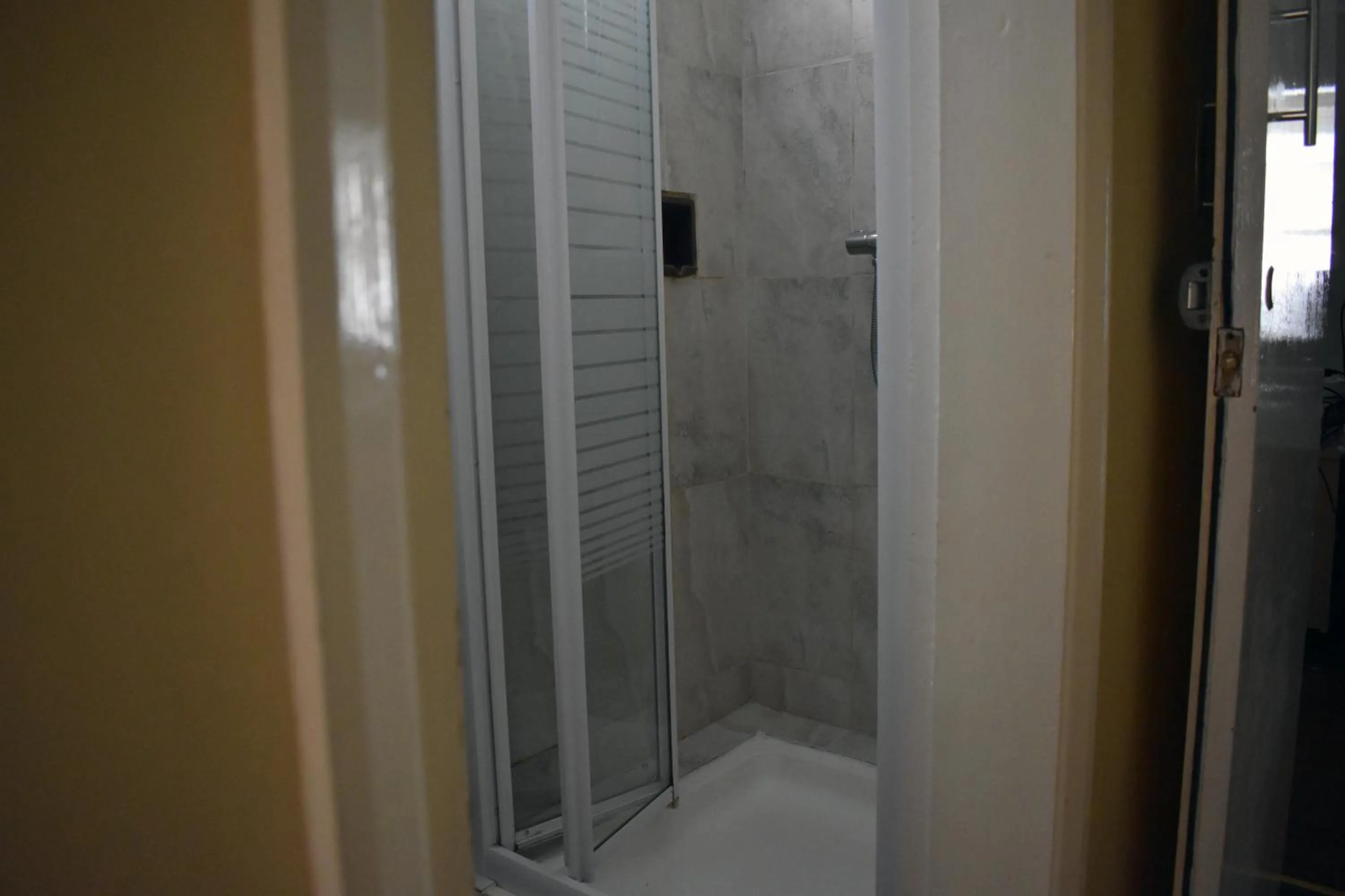 Bathroom in Rob Roy Guest House
