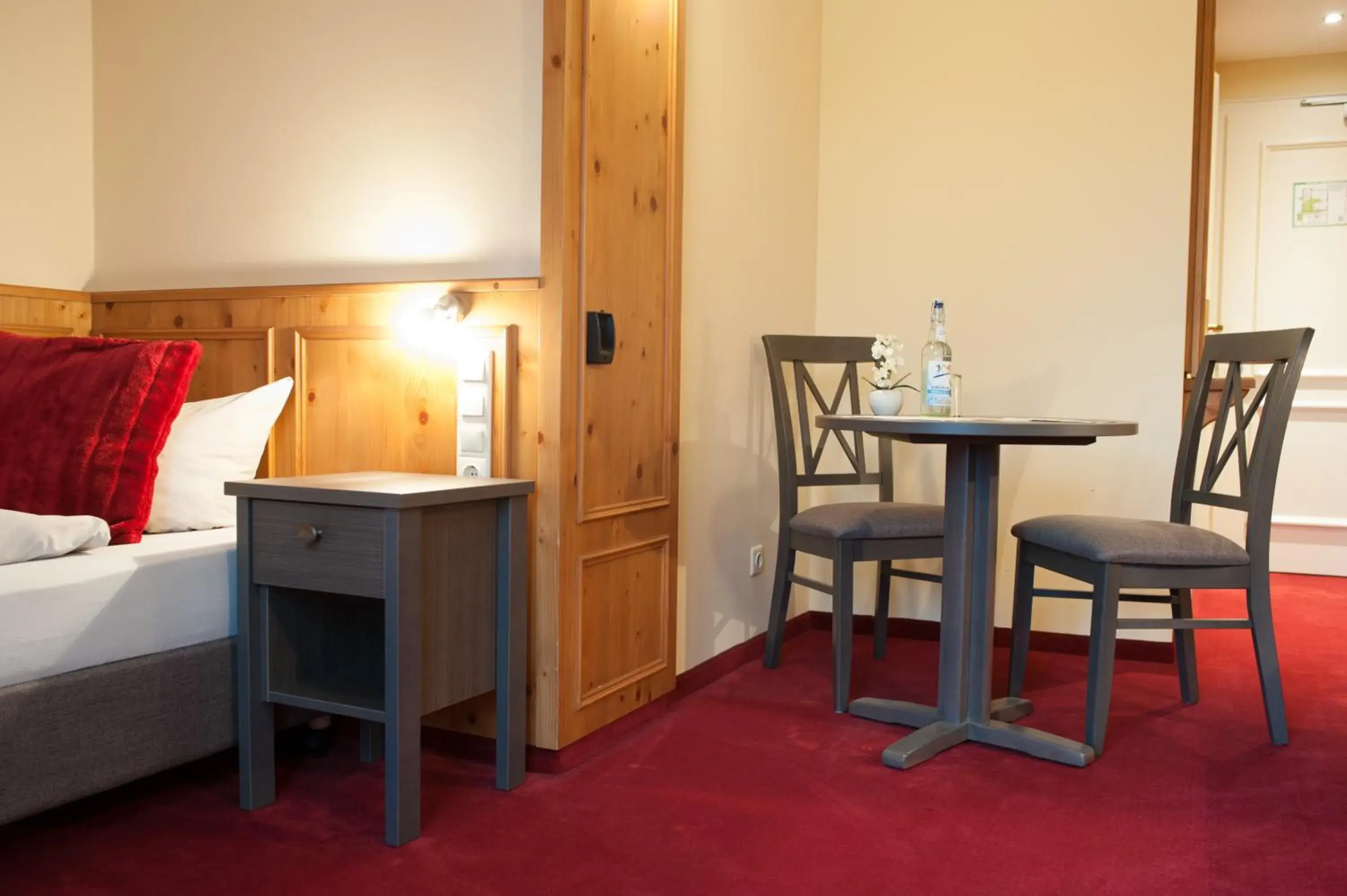 Single Room with Bathroom - single occupancy in Gästehaus Alte Schule Single Room with Bathroom - single occupancy in Gästehaus Alte Schule