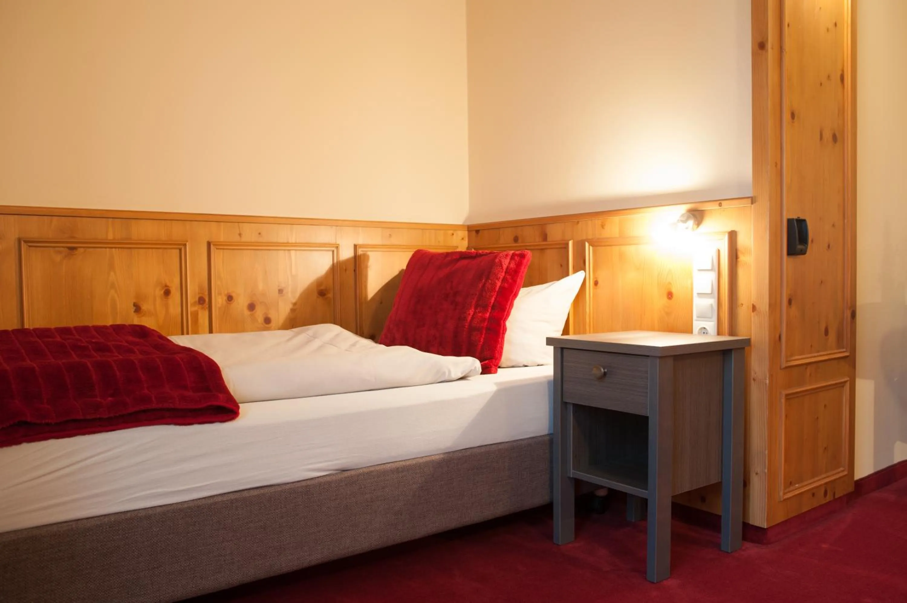 Photo of the whole room, Bed in Gästehaus Alte Schule