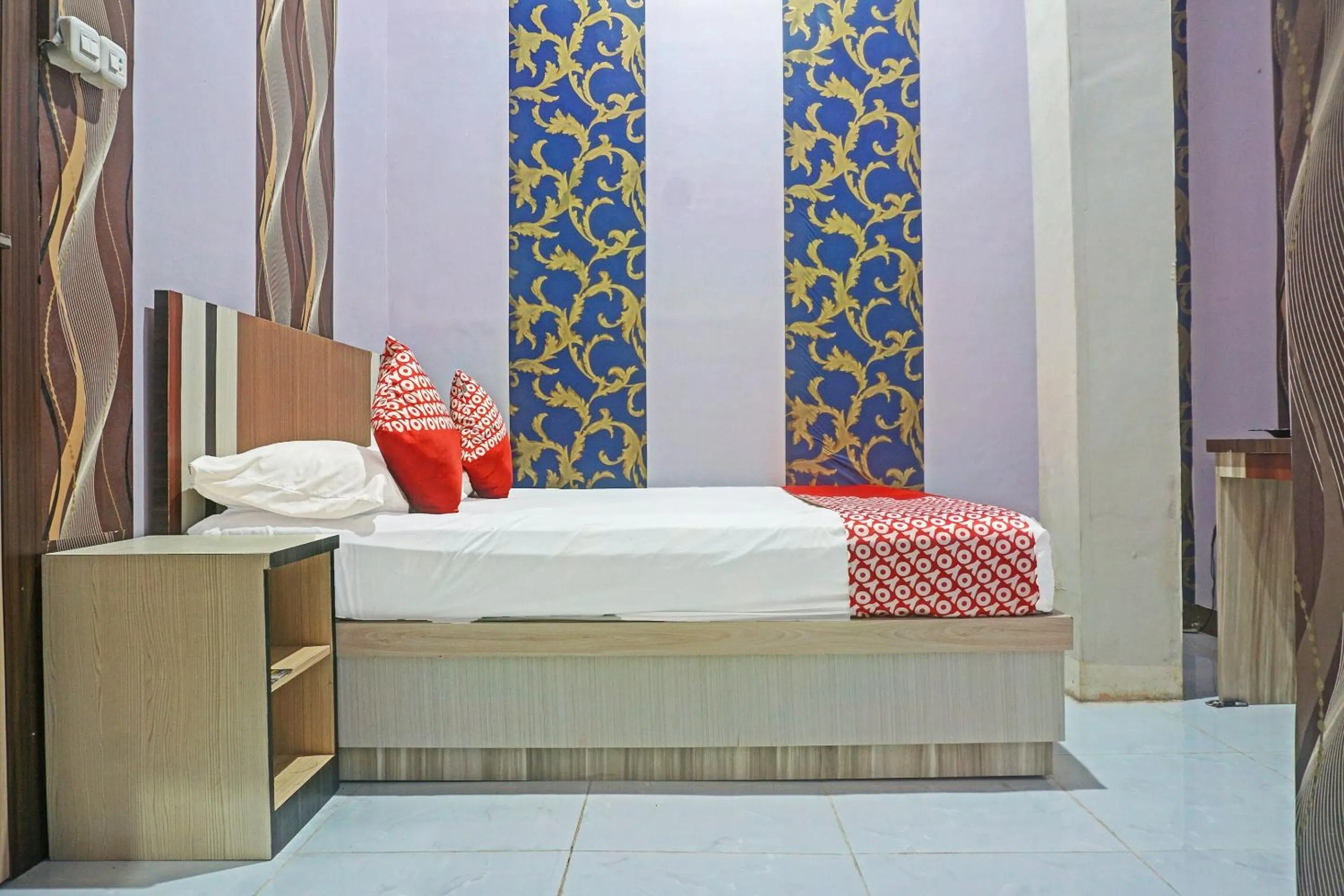 Bedroom, Bed in Collection O 91488 Hotel Lingkarsut Jeneponto Near Patung kuda, Jeneponto