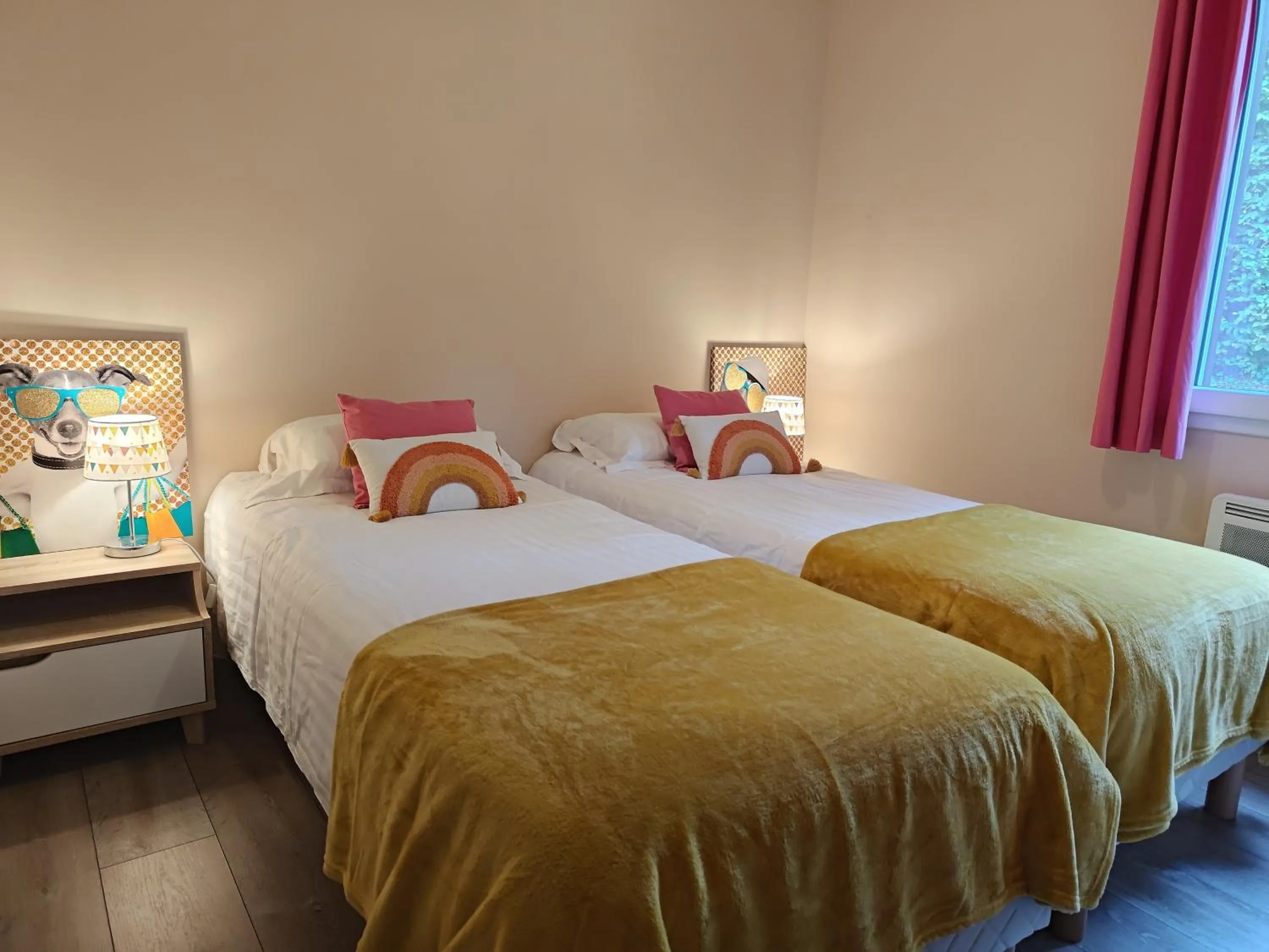 Bedroom, Bed in Le Clos Vallis