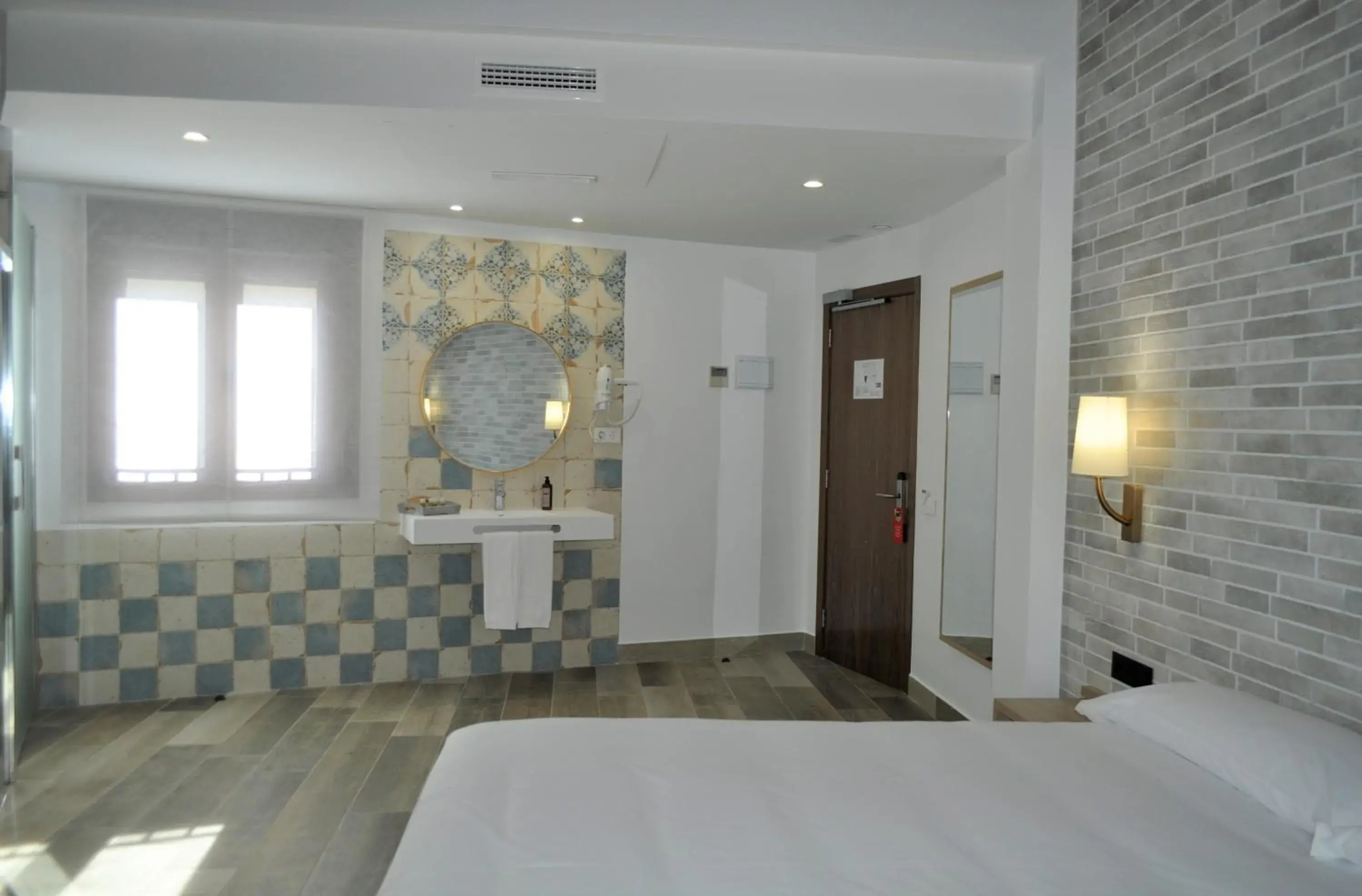 Deluxe Double Room - single occupancy in Hostal Restaurante Villa de Brihuega Deluxe Double Room - single occupancy in Hostal Restaurante Villa de Brihuega