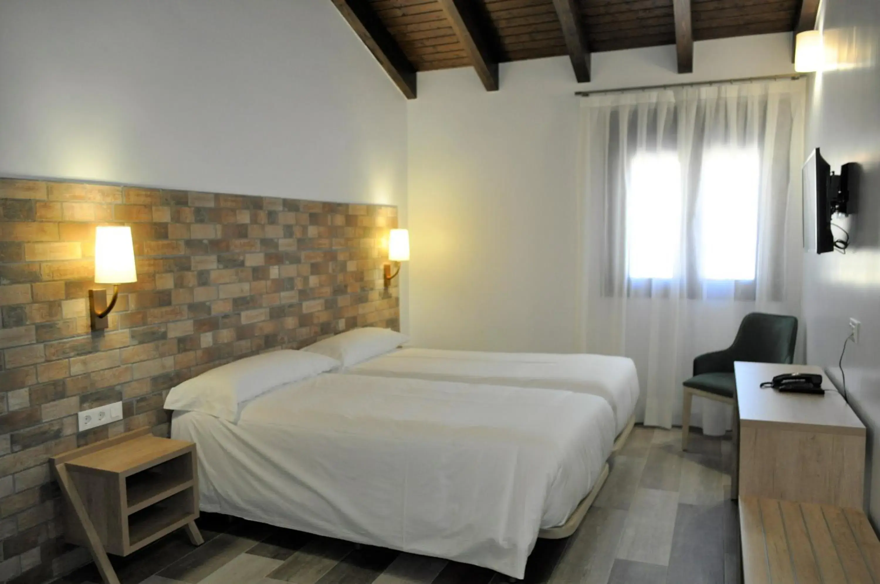 Superior Double or Twin Room in Hostal Restaurante Villa de Brihuega Superior Double or Twin Room in Hostal Restaurante Villa de Brihuega