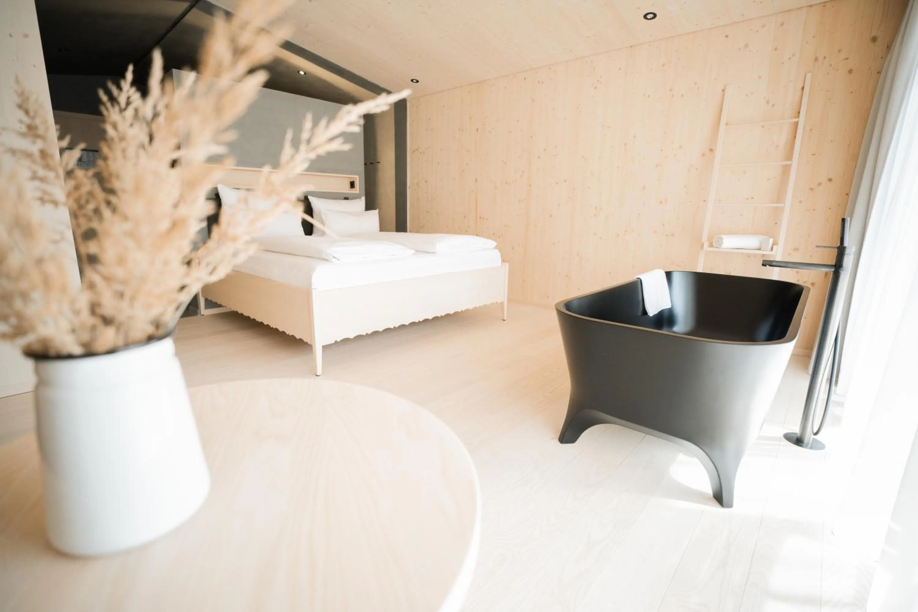 Bathroom, Bed in Amrai Suites