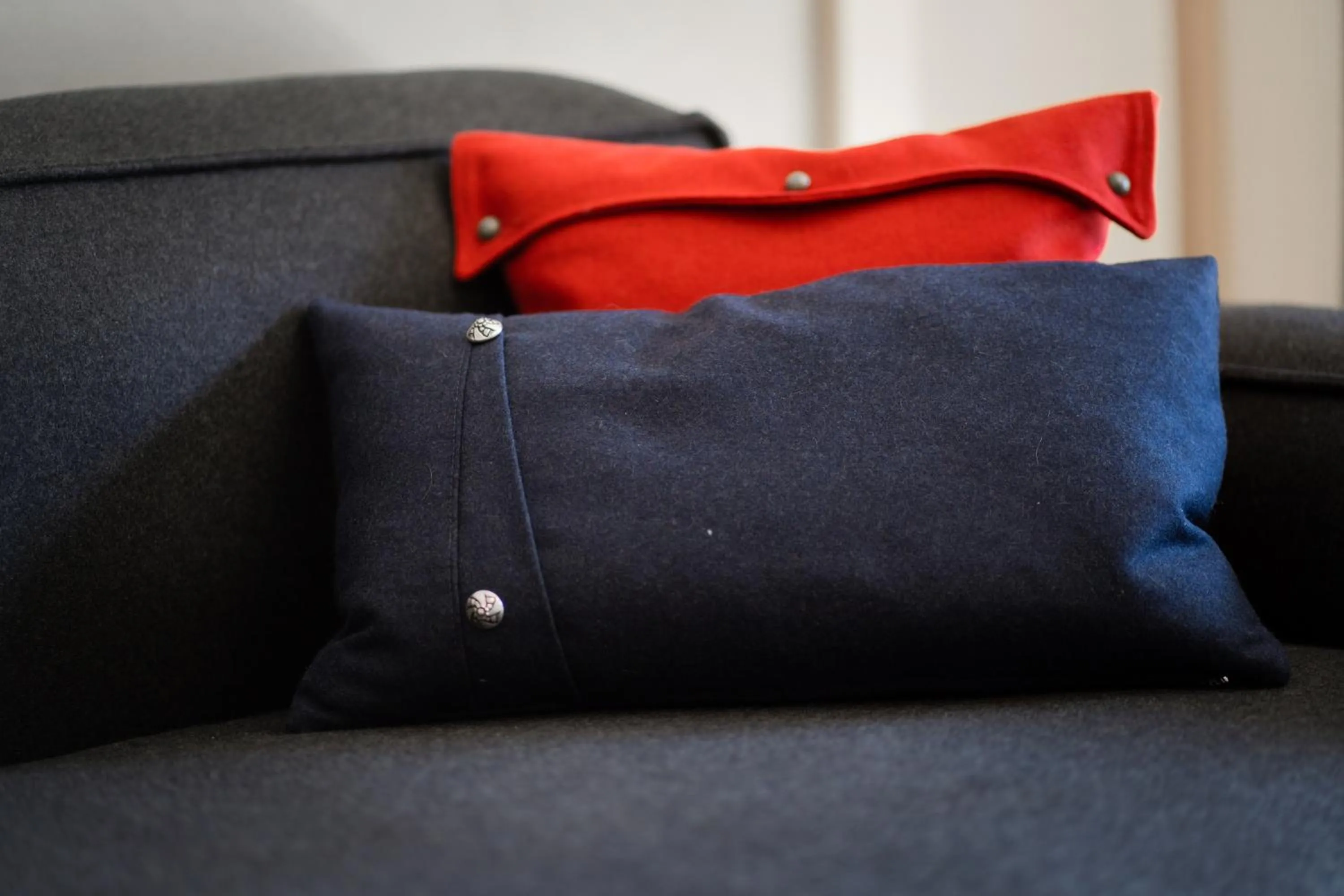 Decorative detail, Bed in Amrai Suites