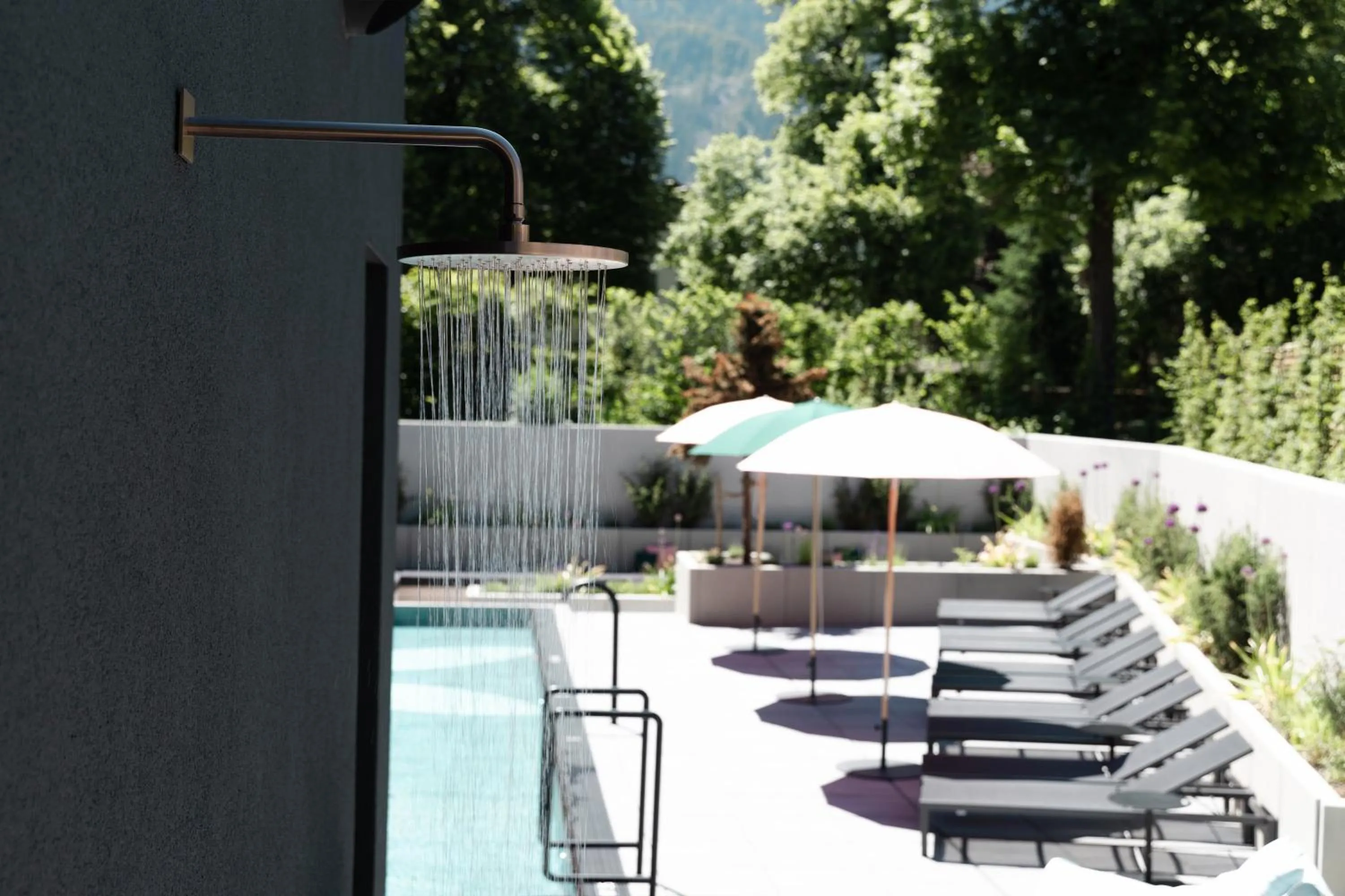 Swimming pool in Amrai Suites