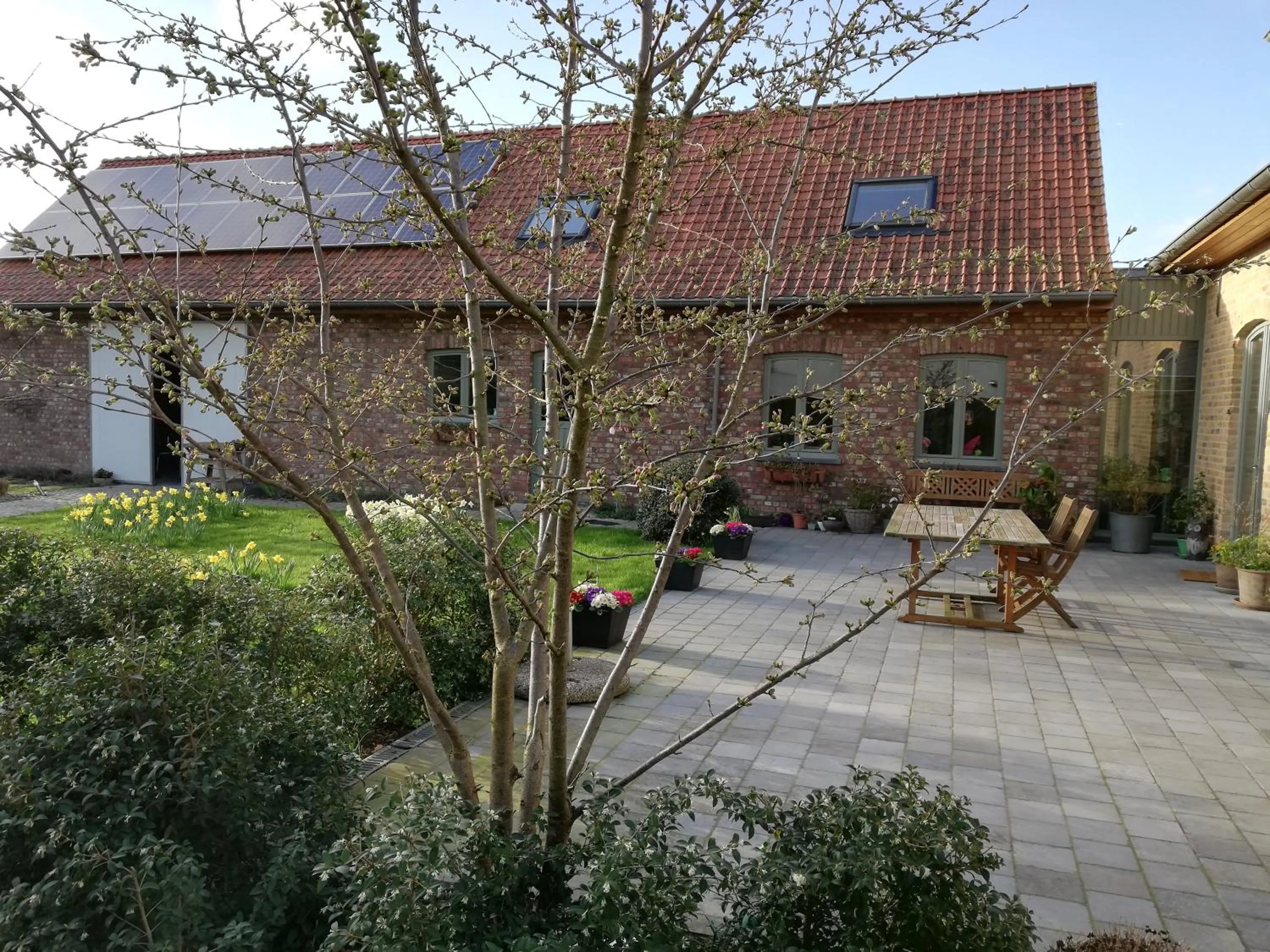 Property building in B&B Lora