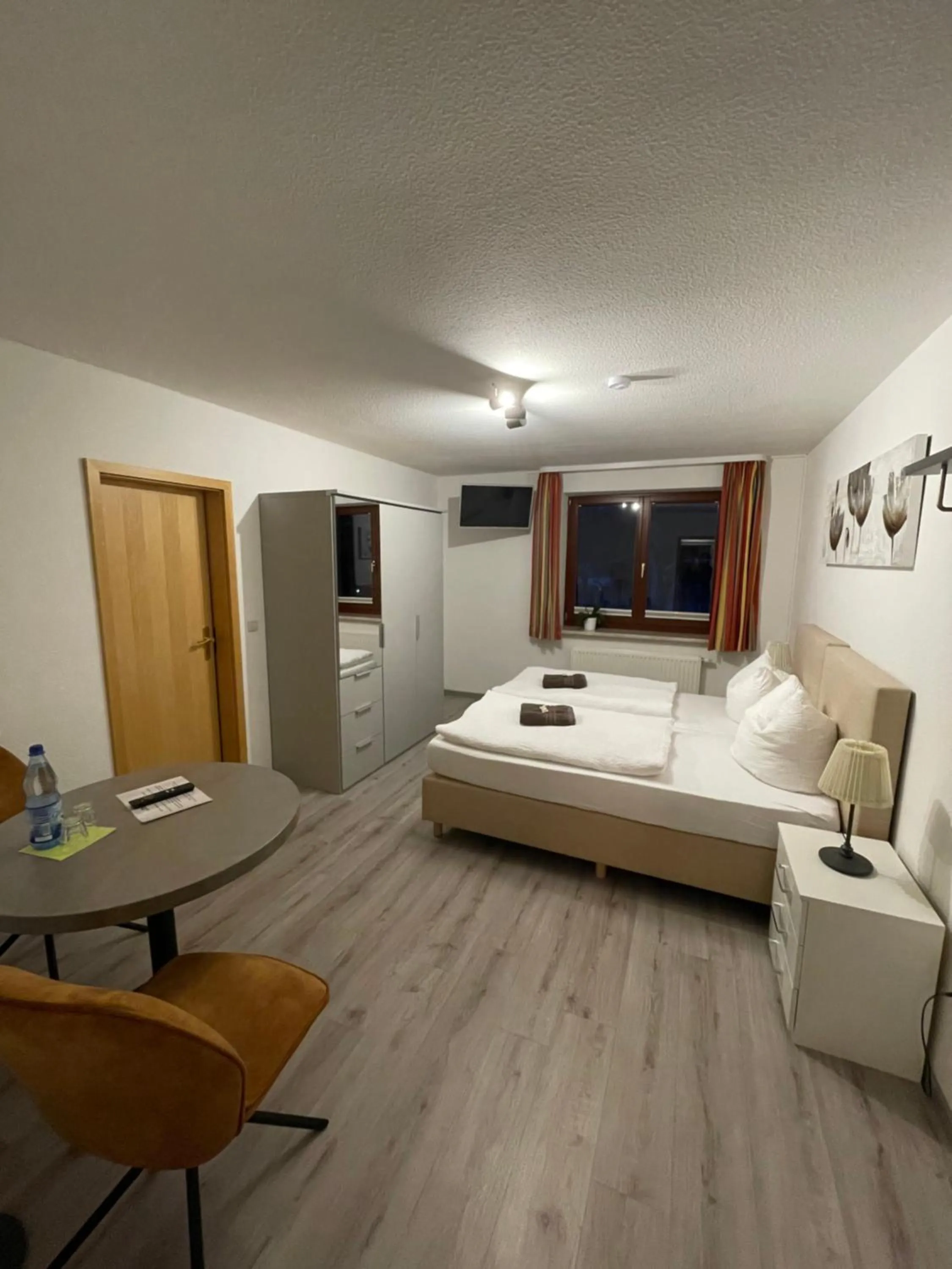 Guests, Bed in An der Gärtnerei