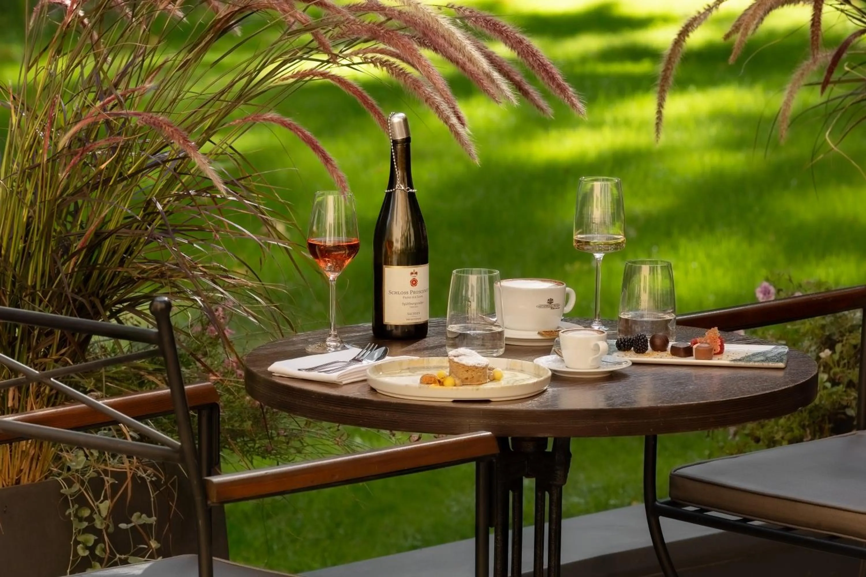 Restaurant/places to eat in Schloßhotel Althörnitz Neubau