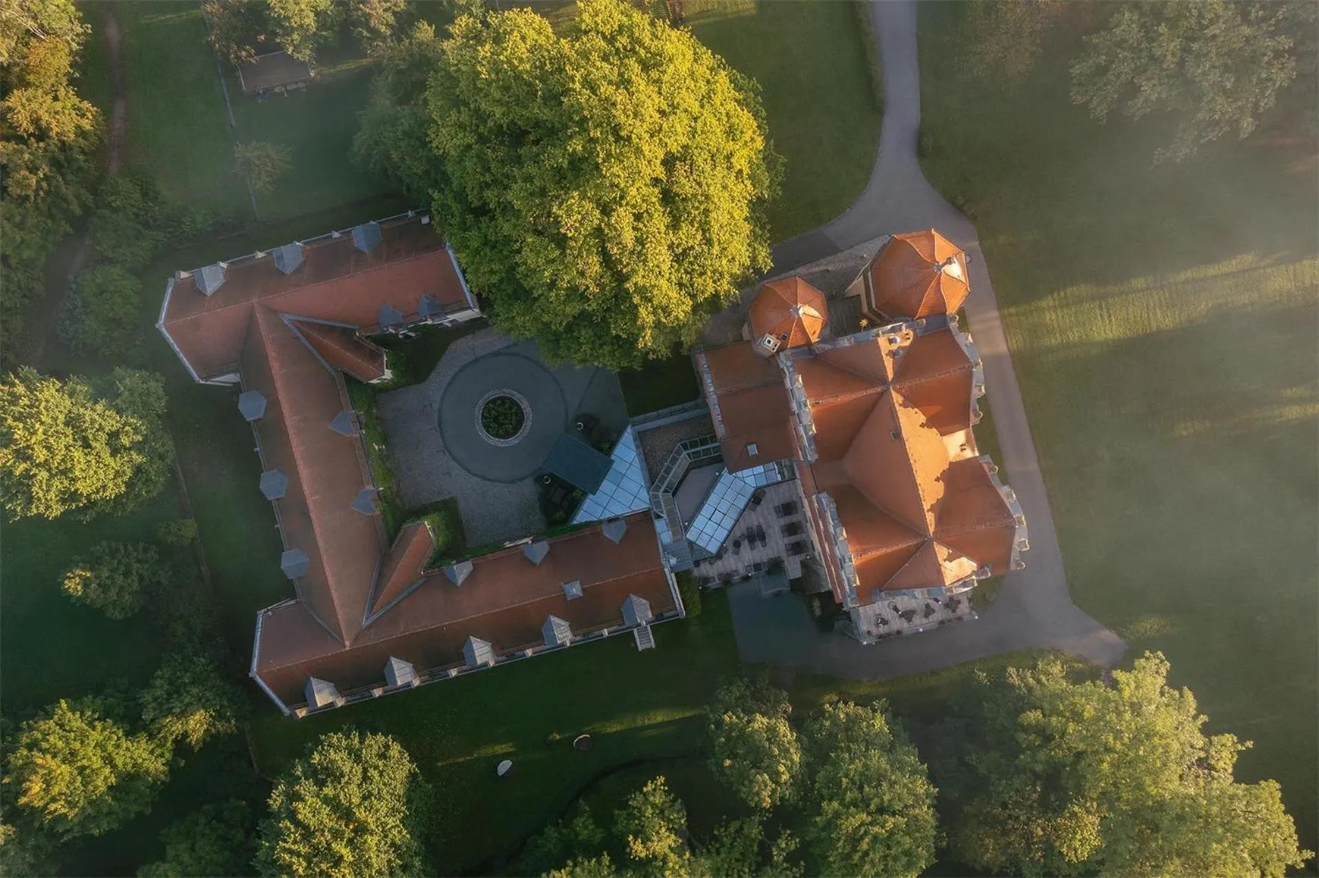 Property building in Schloßhotel Althörnitz Neubau
